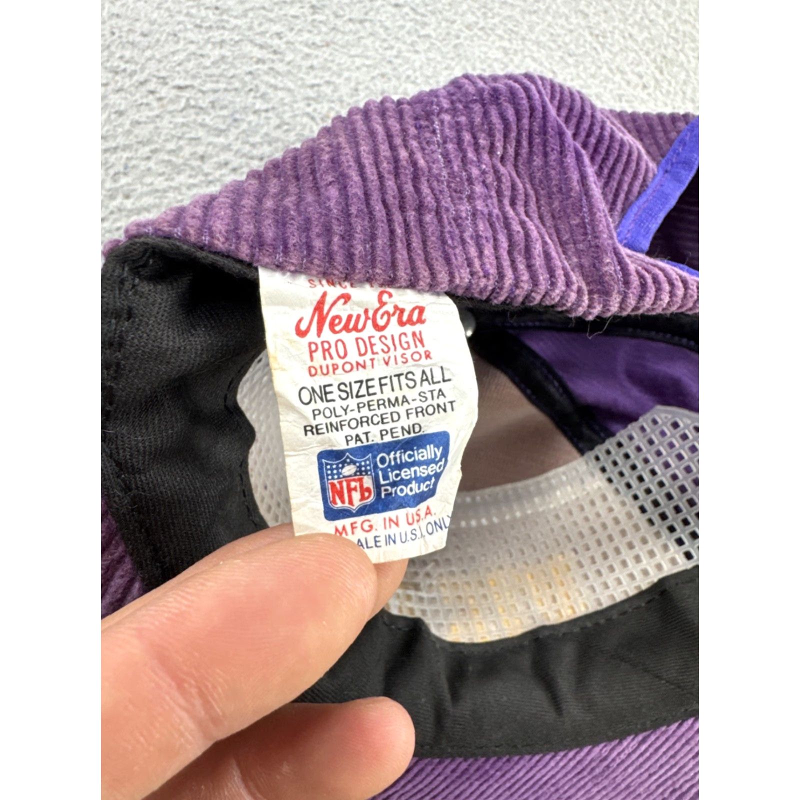 New Era VINTAGE Minnesota Vikings Corduroy Snapback Hat Cap NFL New Era Purple USA Cap Adjustable Boys Mens Womens Size ONE SIZE - 6 Thumbnail
