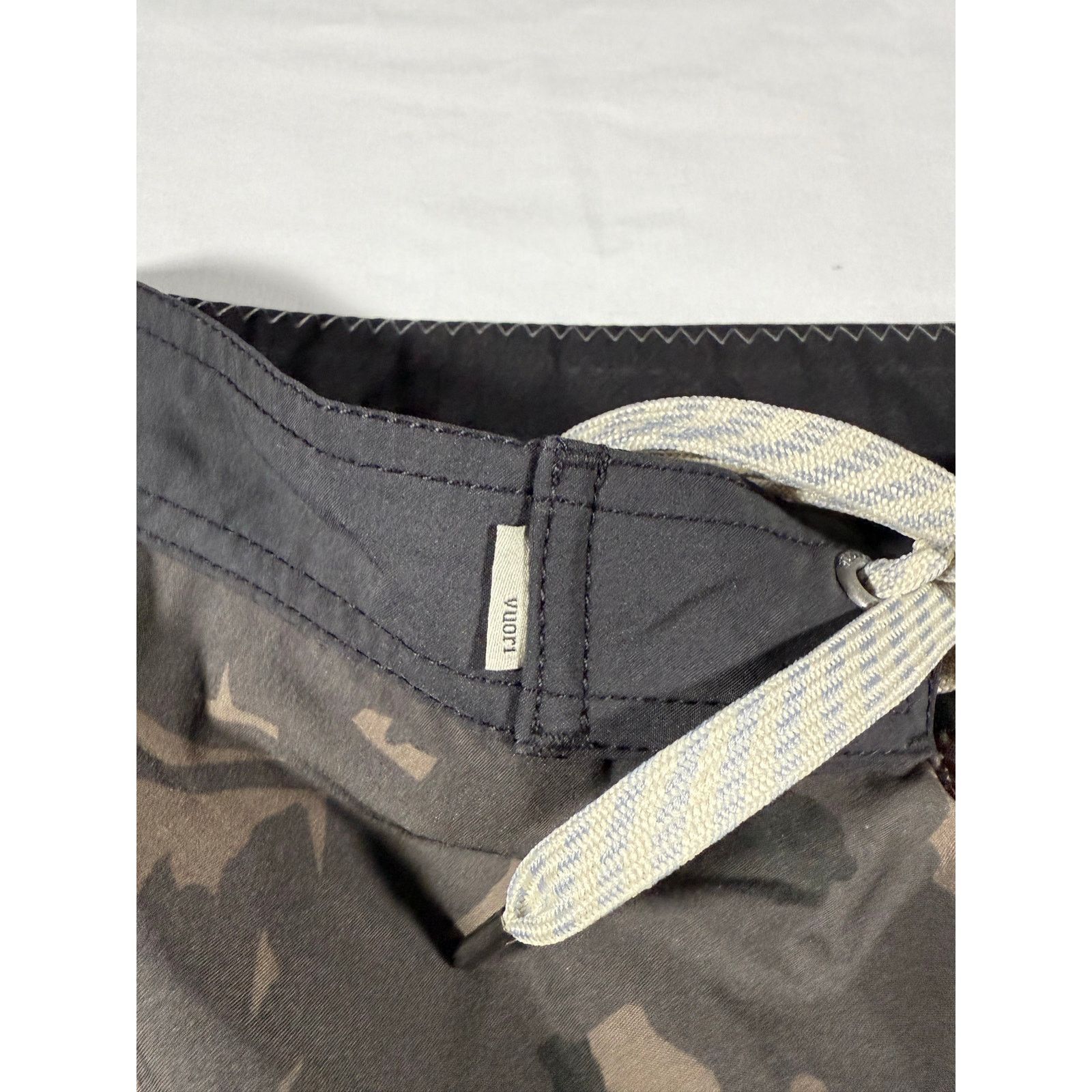 Vuori Vuori Mens Camo Floral Board Shorts Swim Trunks Drawstring Size US 36 / EU 52 - 3 Thumbnail
