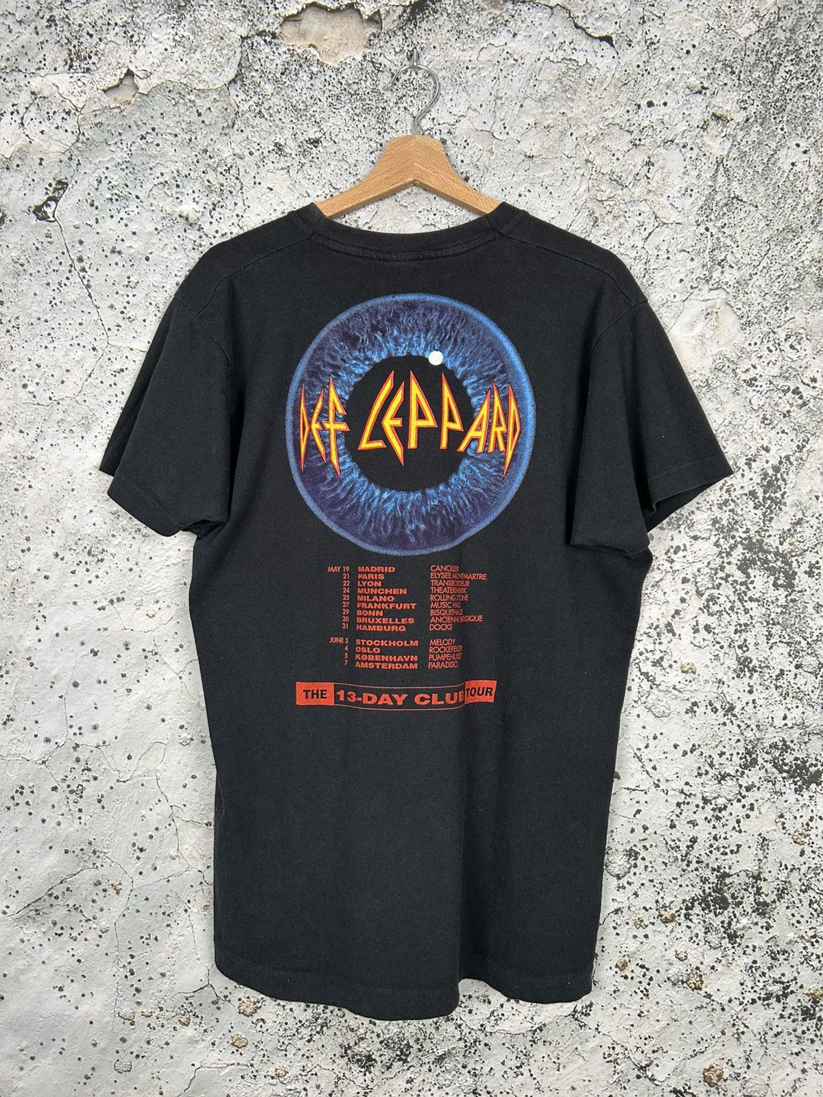 Band Tees Vintage Def Leppard Adrenalize 90s Single Stitch Tour Tee Size US L / EU 52-54 / 3 - 2 Thumbnail