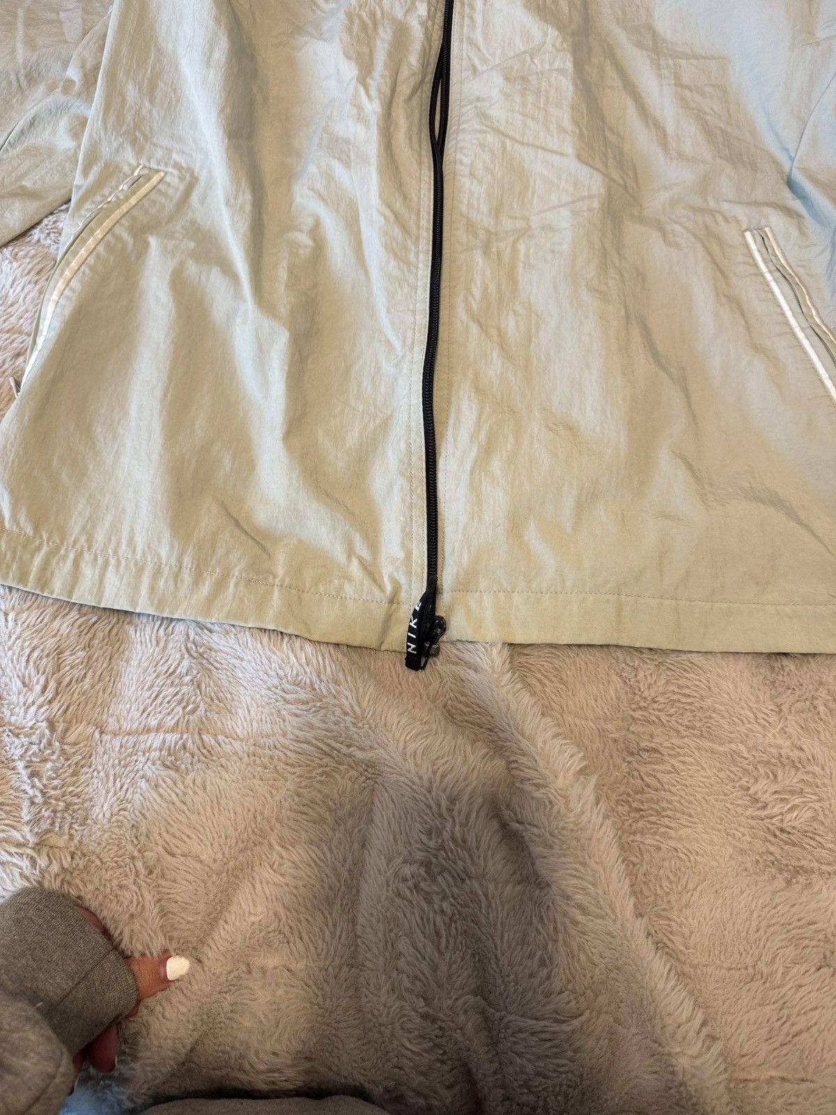 Nike Nike Beige Windbreaker Vintage Size US L / EU 52-54 / 3 - 4 Thumbnail