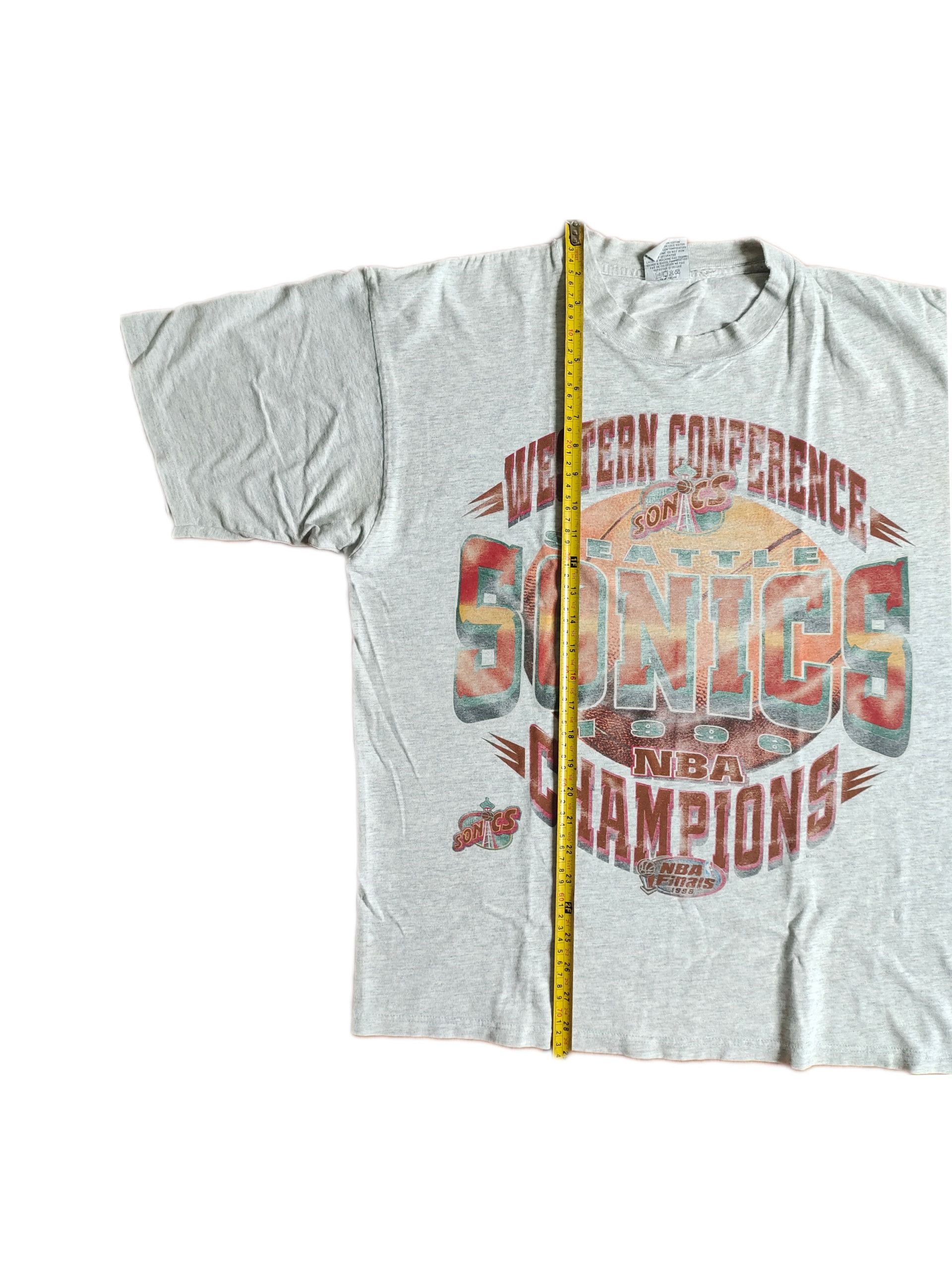 Vintage Vintage Seattle Sonics Big Logo 90s T-shirt Size US XL / EU 56 / 4 - 10 Thumbnail