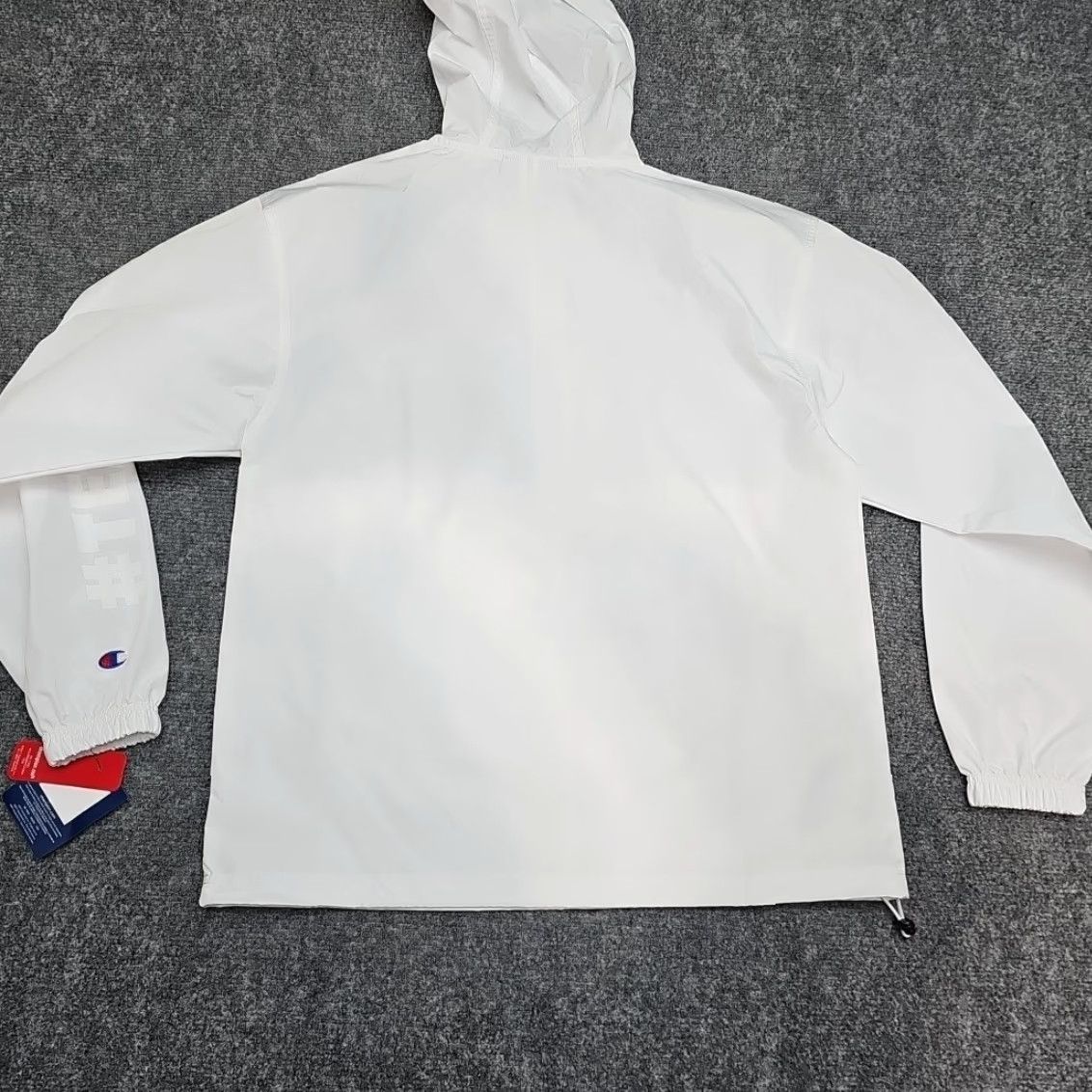 Champion Champion Running Jacket Windbreaker Small White Women’s 2024 Momentum Rabbit Marathon Lightweight Activewear Spring Summer Fall Mens Womens Girls Size S / US 4 / IT 40 - 7 Thumbnail