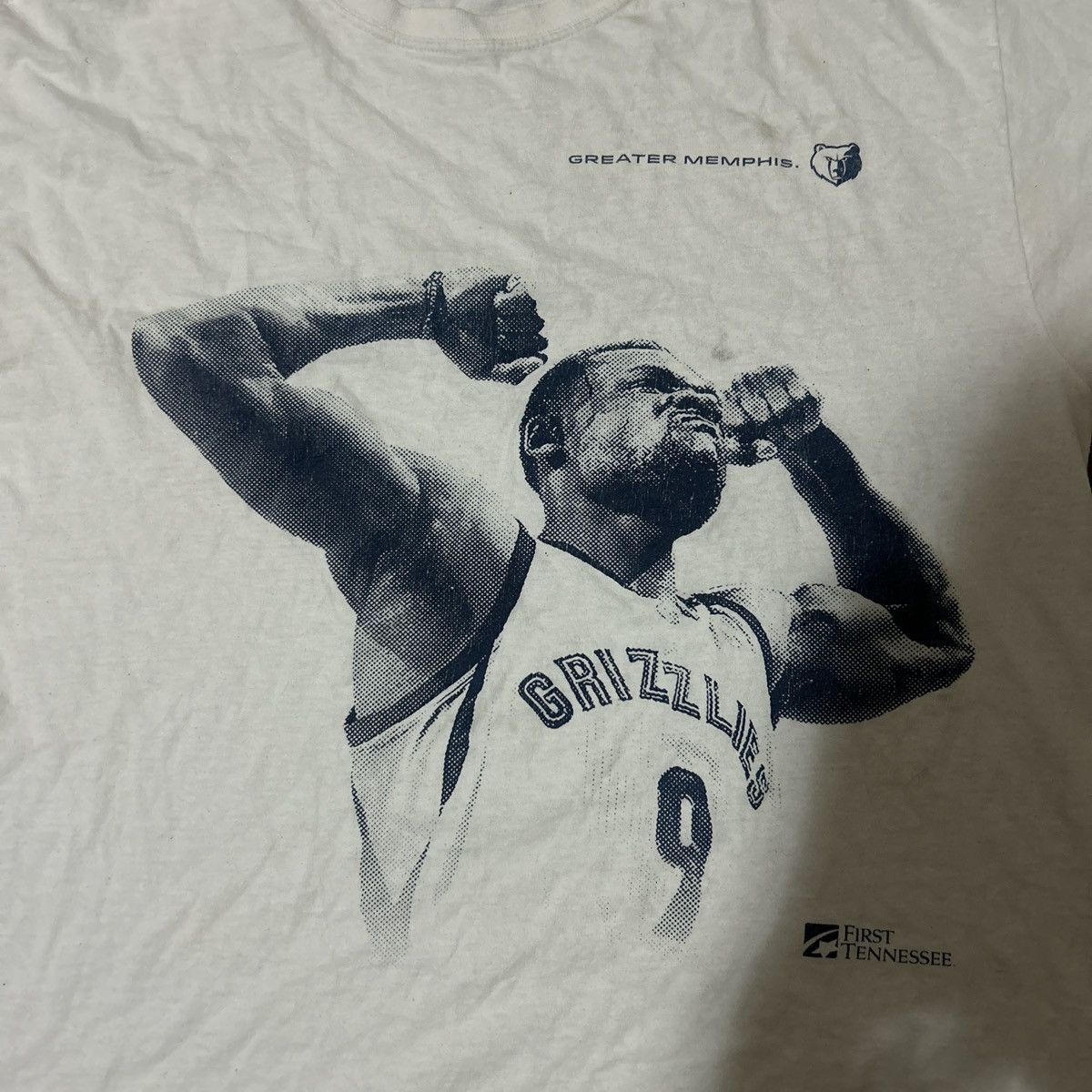 NBA × Vintage Vintage 1990s NBA Grizzlies Allen Iverson white t-shirt Size US XL / EU 56 / 4 - 2 Thumbnail