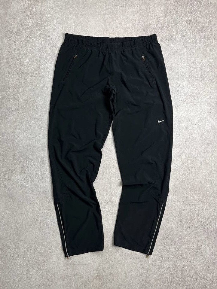 Nike × Vintage Vintage Nike Swoosh Baggy Nylon Trackpants L Size US 34 / EU 50 - 1 Thumbnail