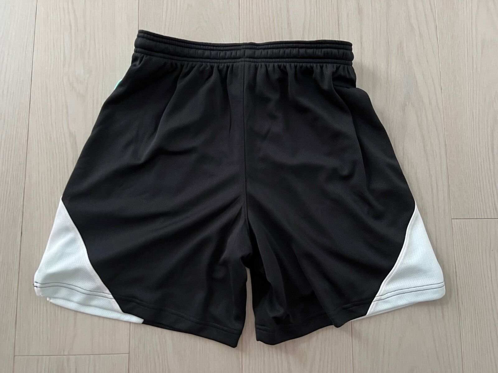 Under Armour Under Armour 1380327 Curry Splash Shorts ( S ) Size US 30 / EU 46 - 3 Thumbnail