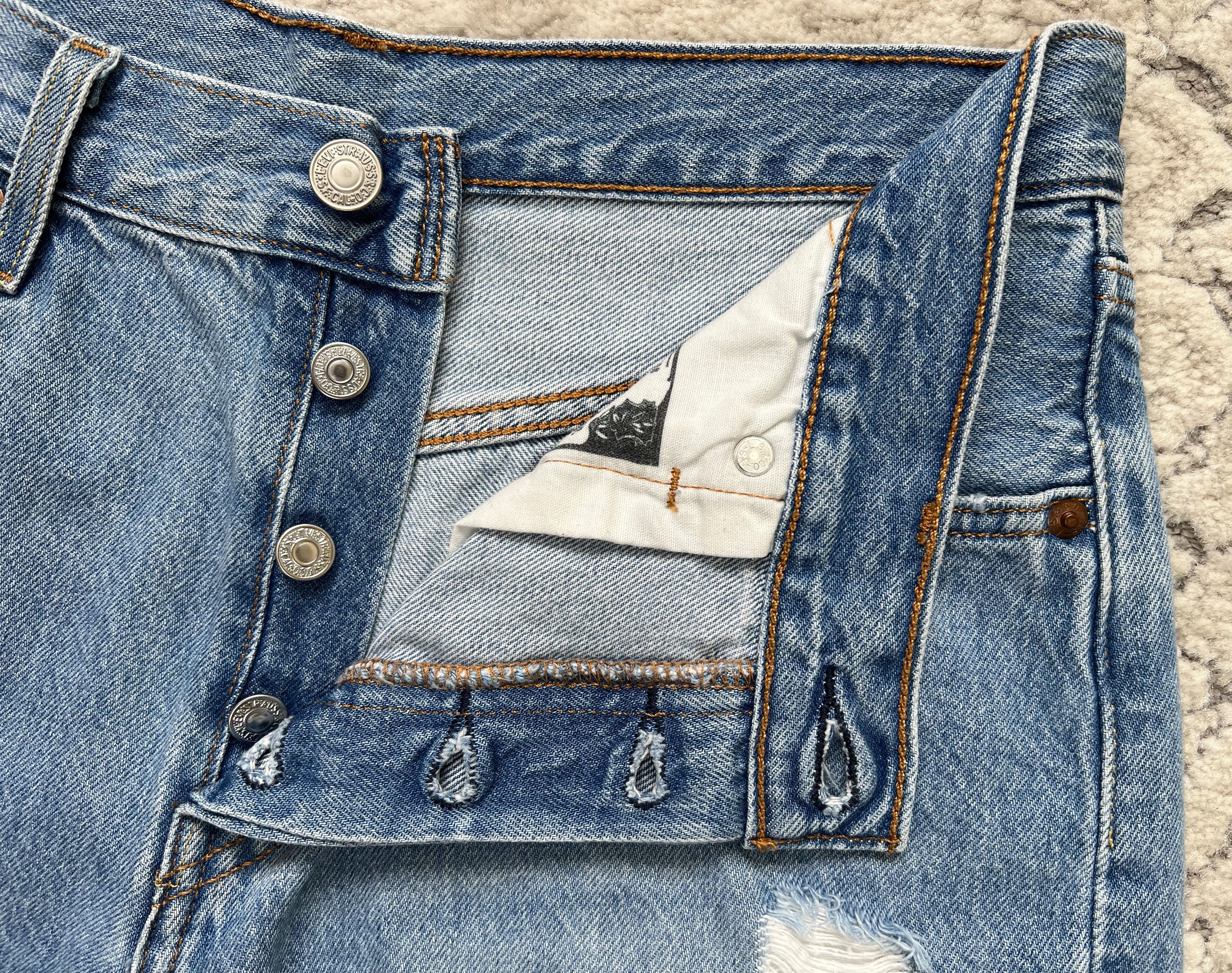 Levi's Levi’s 501 Women Distressed Denim Shorts 31"-32" Size 31" - 2 Thumbnail