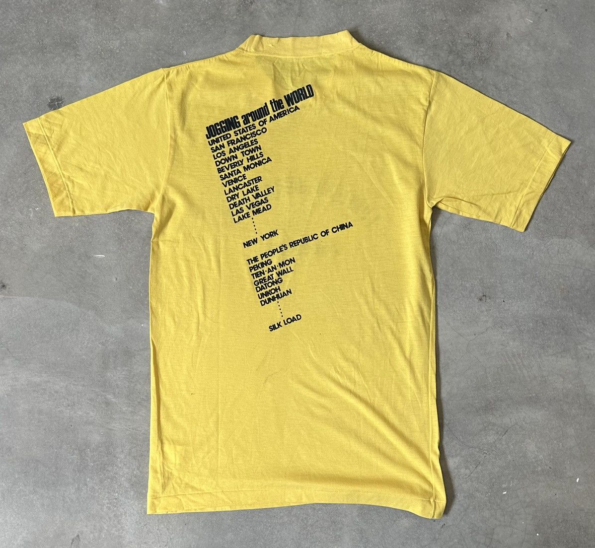 Asics VINTAGE ASICS MRDEPORTE JOGGING TOUR TEE Size US S / EU 44-46 / 1 - 5 Thumbnail