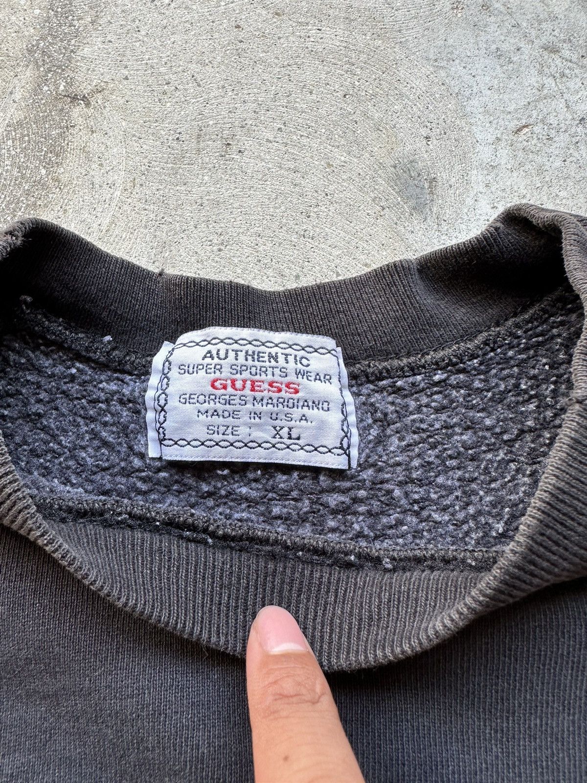 Guess Vintage Y2K Black Guess crewneck Size US XL / EU 56 / 4 - 5 Thumbnail