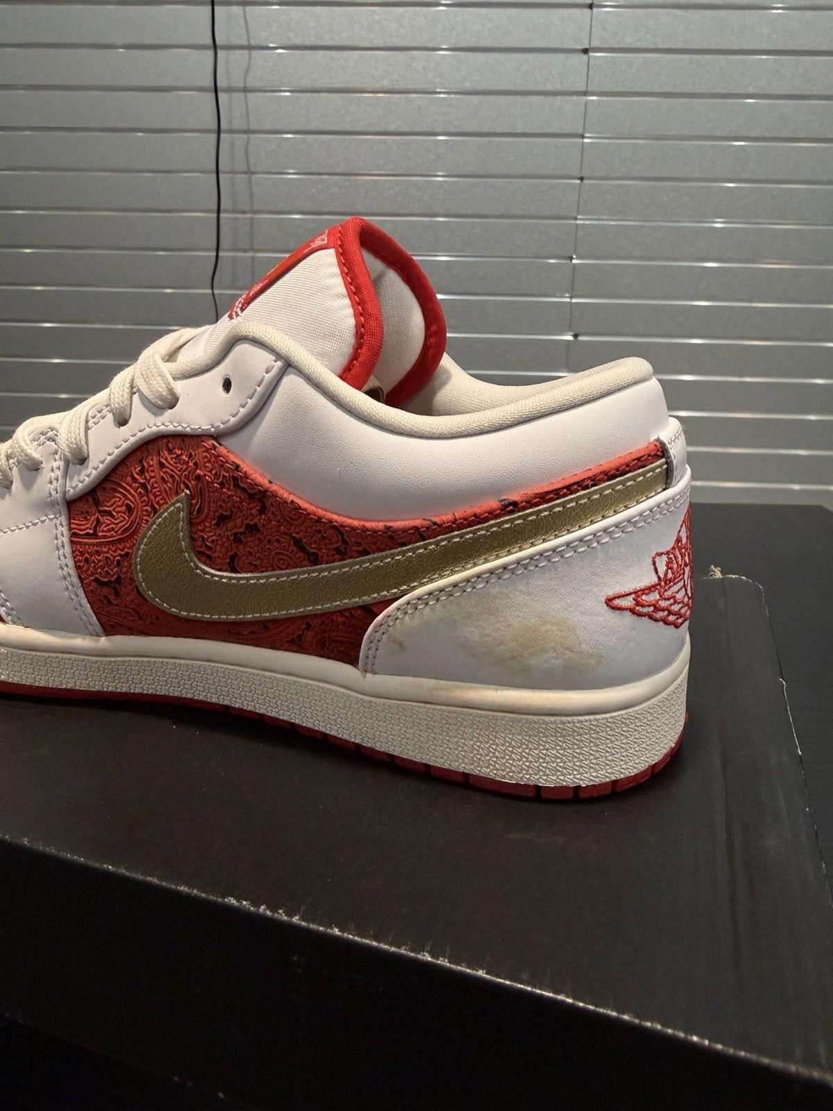 Jordan Brand Nike Air Jordan 1 Low SE Spades Men's Size 9 Red/Gold/White Size US 9 / EU 42 - 6 Thumbnail