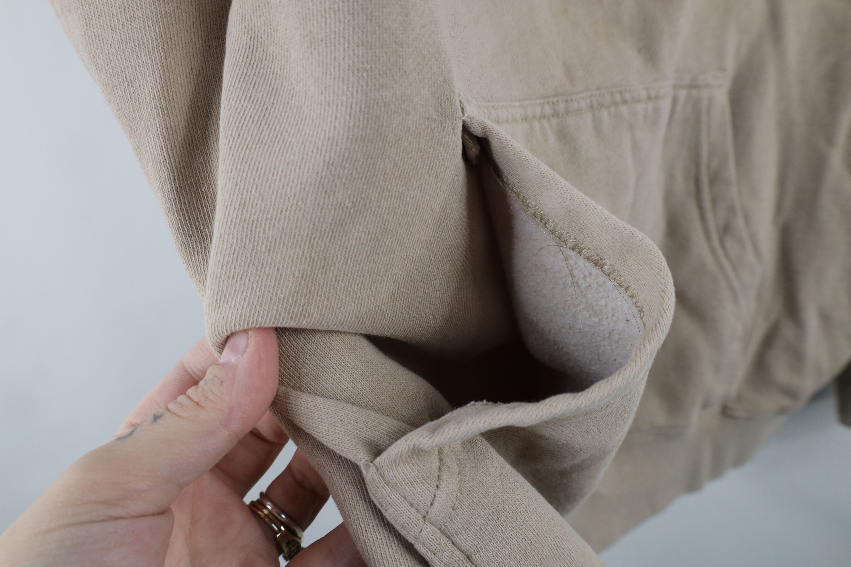 Vintage Huk Fishing Spell Out Hoodie Sweatshirt Beige Khaki Tan Size US L / EU 52-54 / 3 - 7 Thumbnail