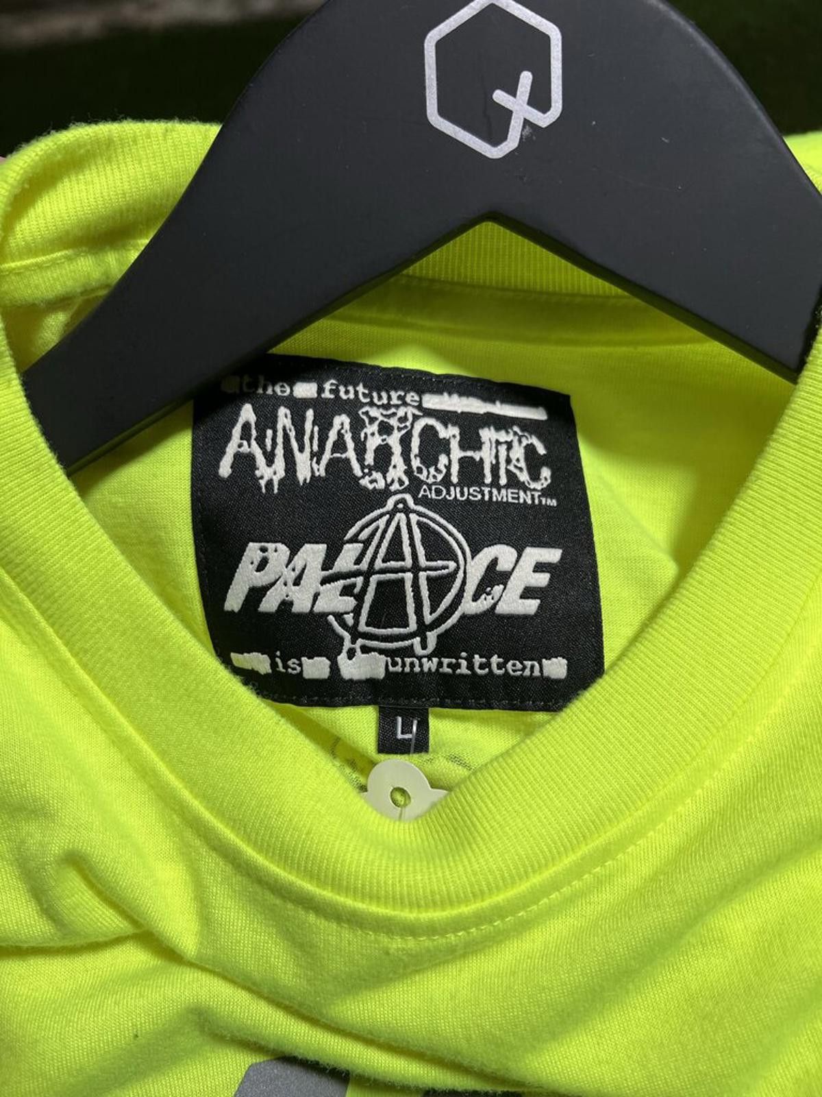 Palace Palace Neon Tee Sz. L Size US L / EU 52-54 / 3 - 3 Thumbnail
