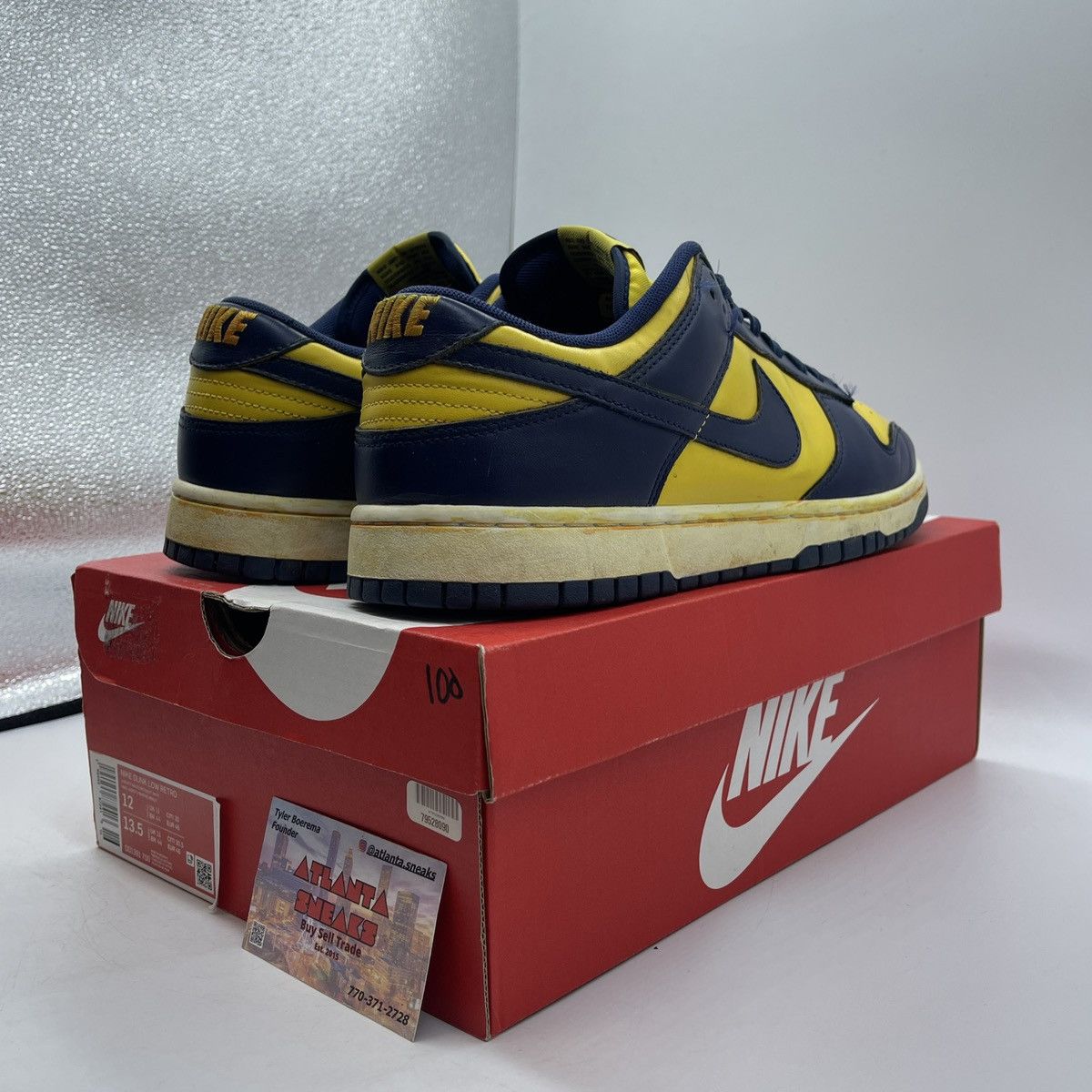 Nike Dunk low Michigan Size US 12 / EU 45 - 5 Thumbnail