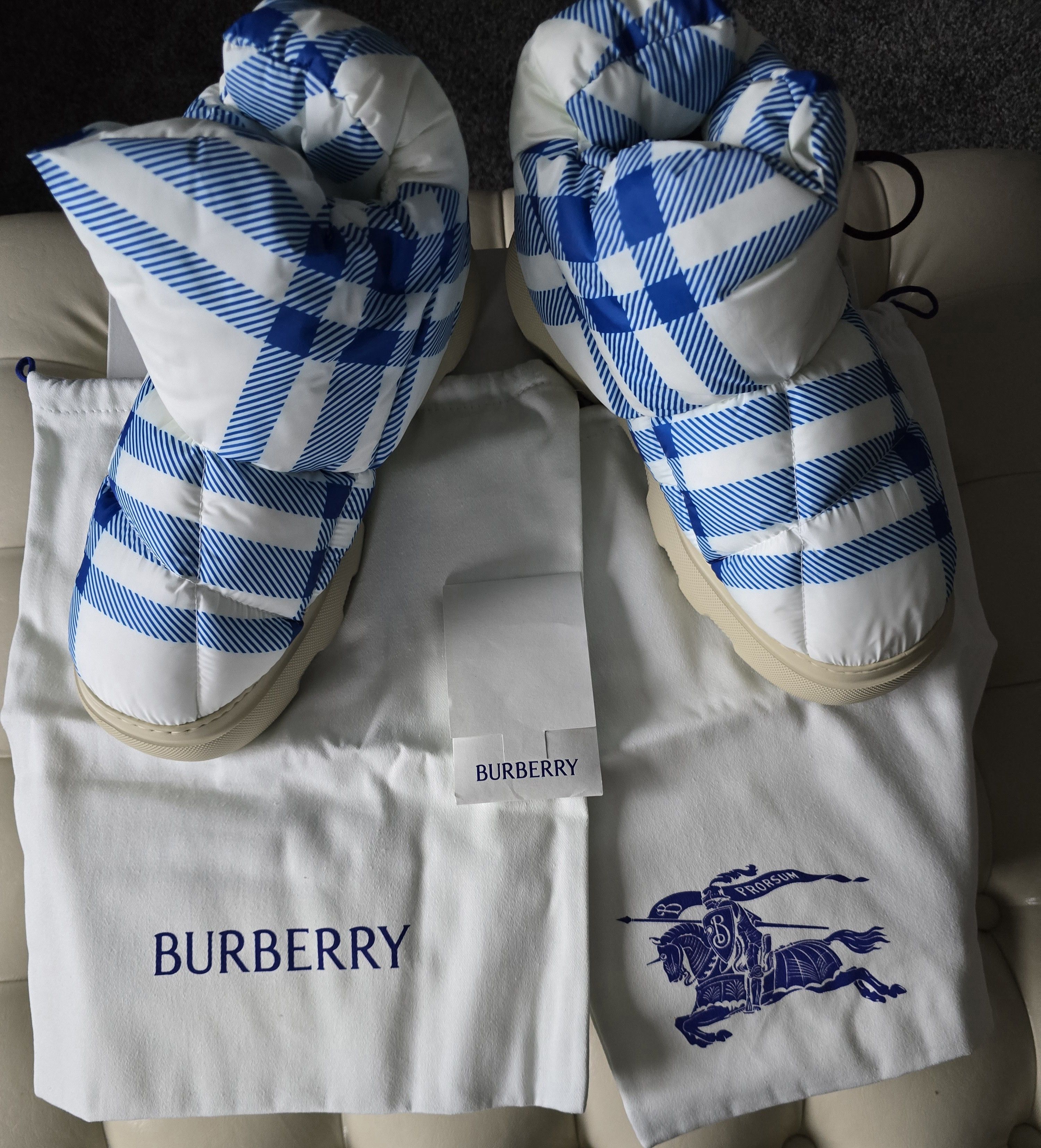 Burberry BURBERRY Checked Padded Ankle Boots White/Blue Size US 8 / EU 41 - 1 Thumbnail