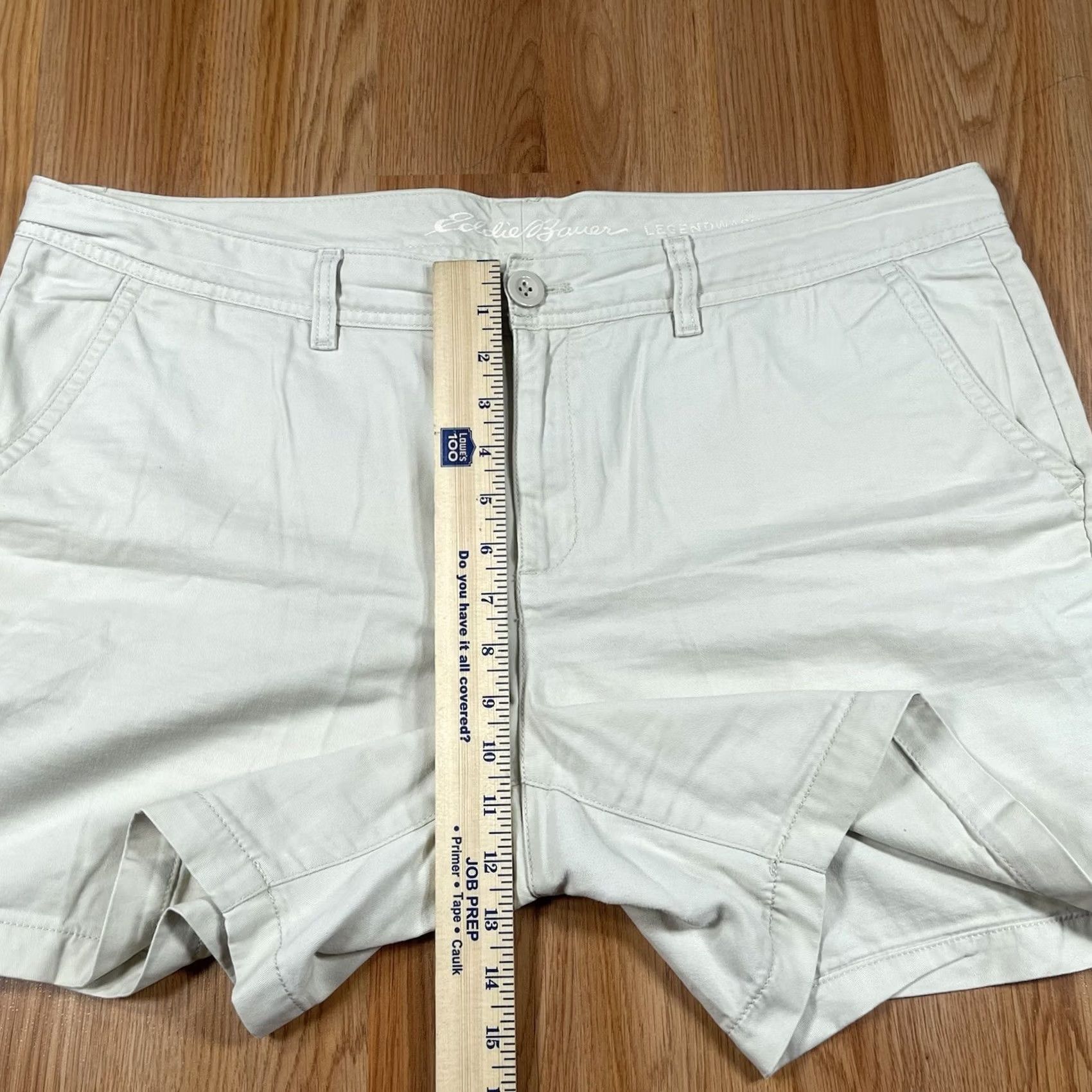Eddie Bauer VINTAGE Eddie Bauer Shorts Womens 16 Beige LegendWash Chino Flat Front Khaki Slacks Size 38" / US 16 / IT 52 - 3 Thumbnail
