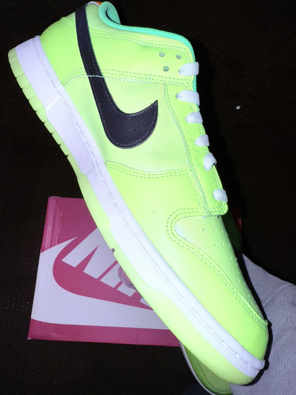 Nike Nike Dunk Low SE “Splash Volt” NEW w/ Box! glow-in-the-dark! Size US 12.5 / EU 45-46 - 12 Thumbnail