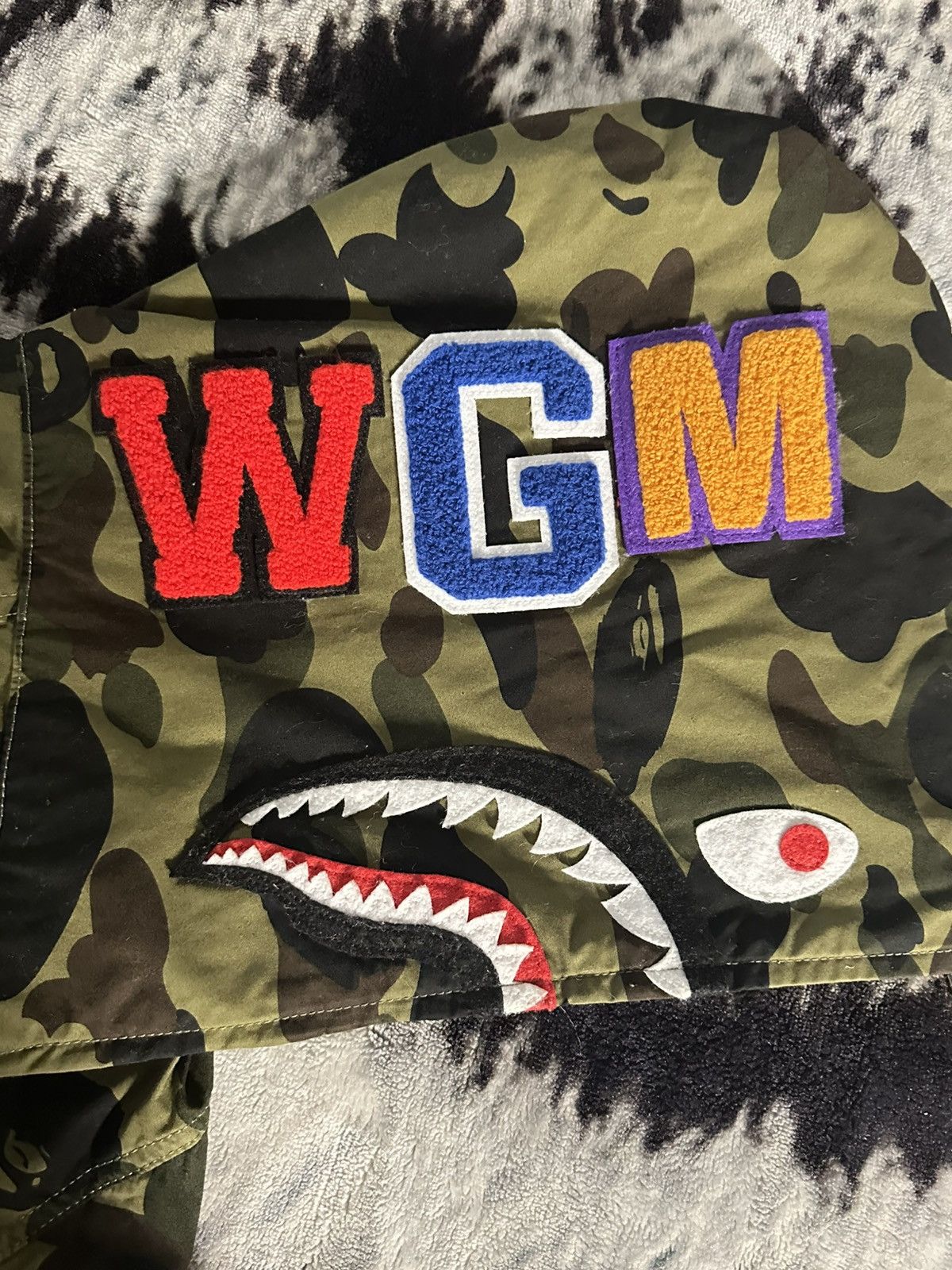 Bape BAPE 1st Camo Shark Hoodie ‘Green Camo’ Size US S / EU 44-46 / 1 - 3 Thumbnail
