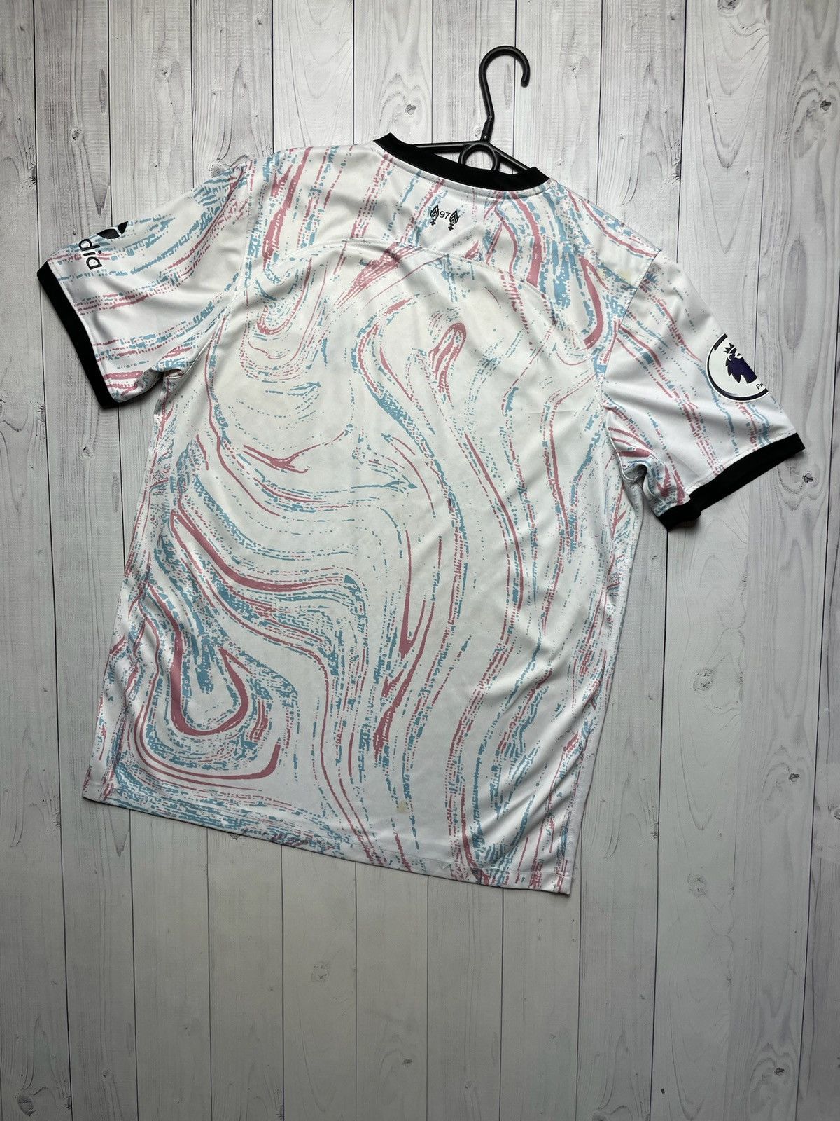 Vintage Liverpool soccer tee size XL logo away white Size US XL / EU 56 / 4 - 9 Thumbnail