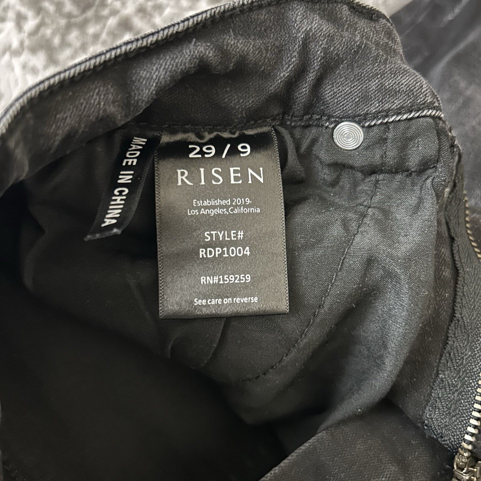 Other Risen Jeans Black Vintage Washed Skinny Distressed size 9/29 Size 29" - 7 Thumbnail