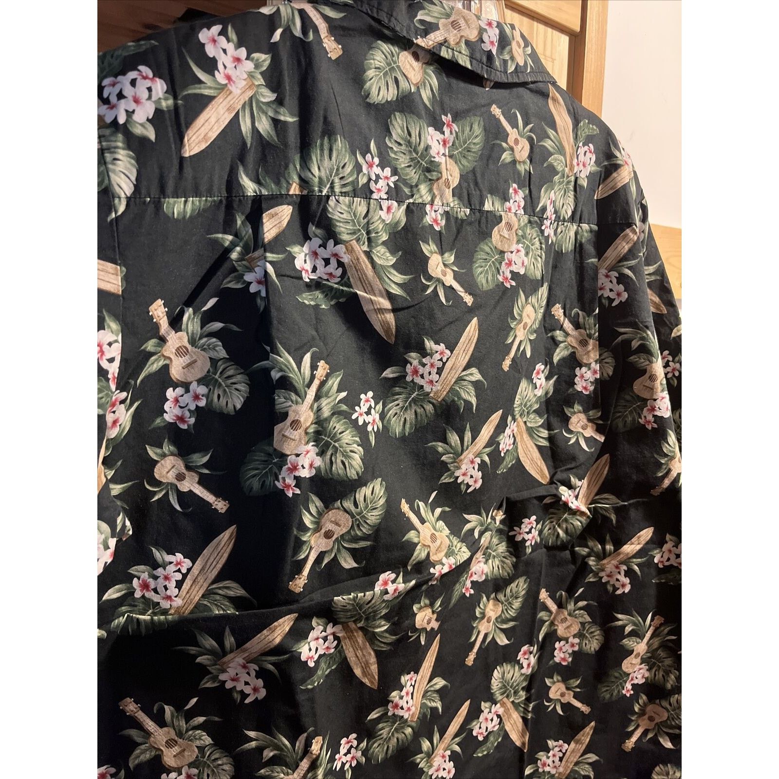 Other Malihini Vintage Men’s XL Black Floral Cotton Hawaiian Shirt Size US XL / EU 56 / 4 - 15 Thumbnail