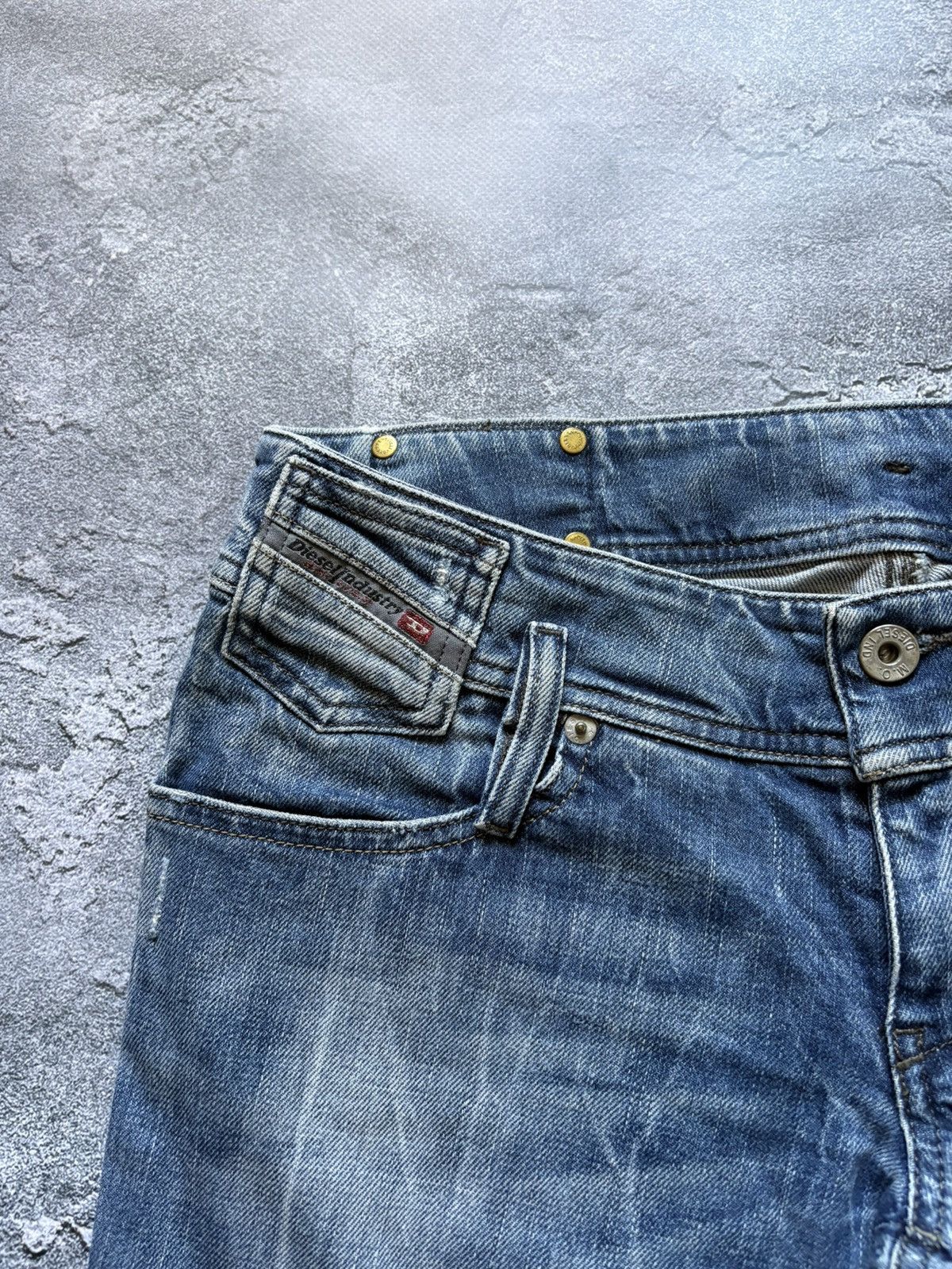Diesel Vintage Diesel Matic Washed Faded Distressed Y2K Jeans Size 28" / US 6 / IT 42 - 7 Thumbnail