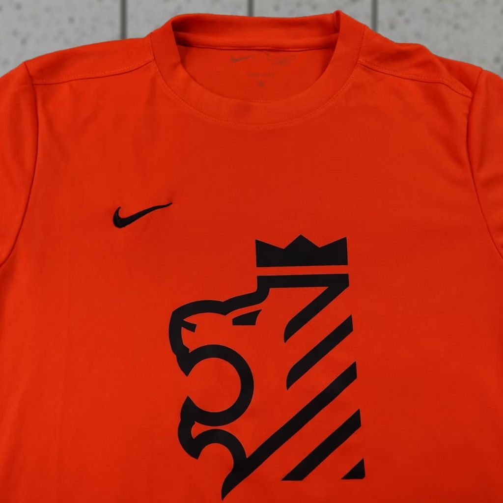 Nike Nike Dri-FIT Shirt Mens M Orange King Lion Graphic Logo Short Sleeve Tee Size US M / EU 48-50 / 2 - 1 Thumbnail