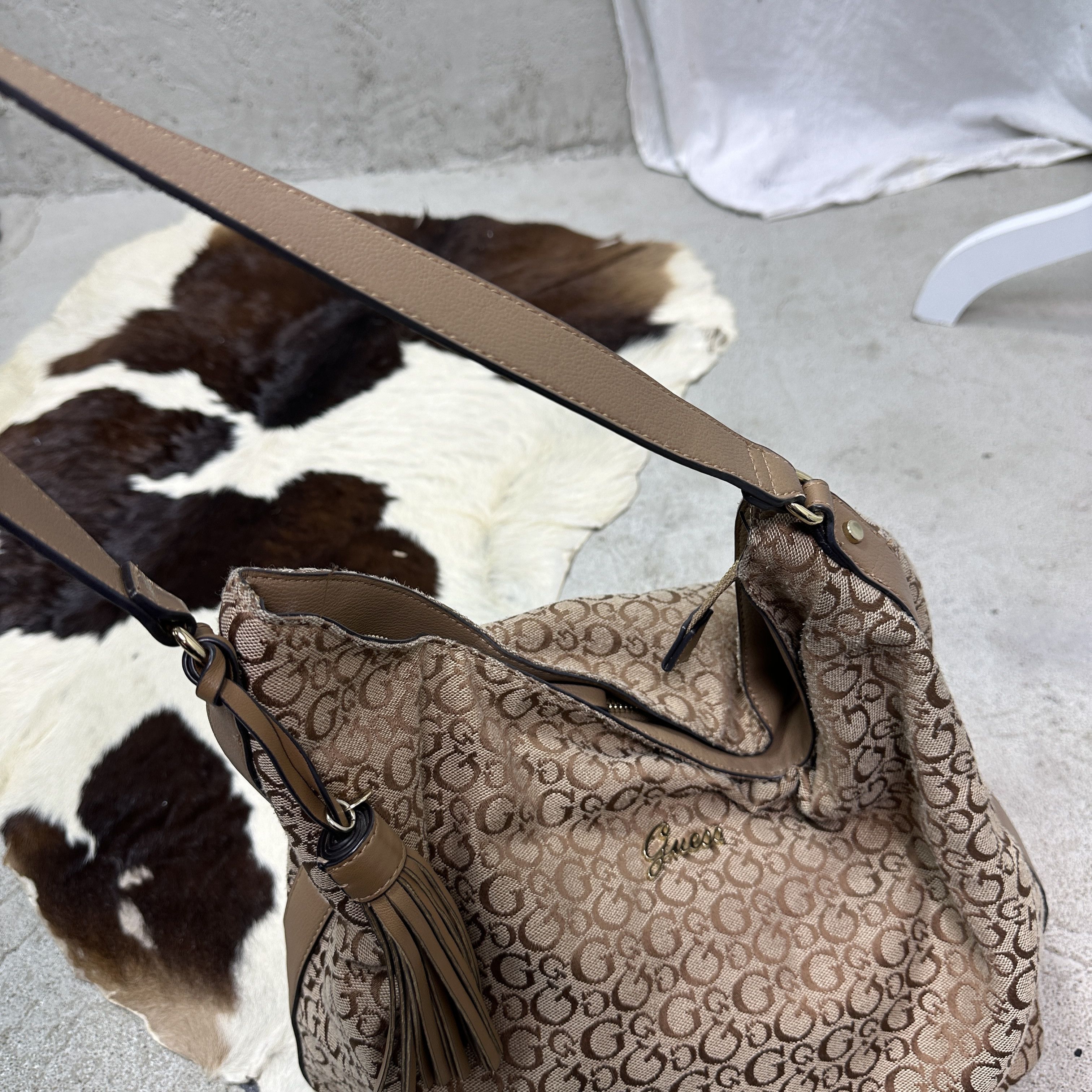 Vintage Avant Garde Guess Hobo Monogram Bag Y2K