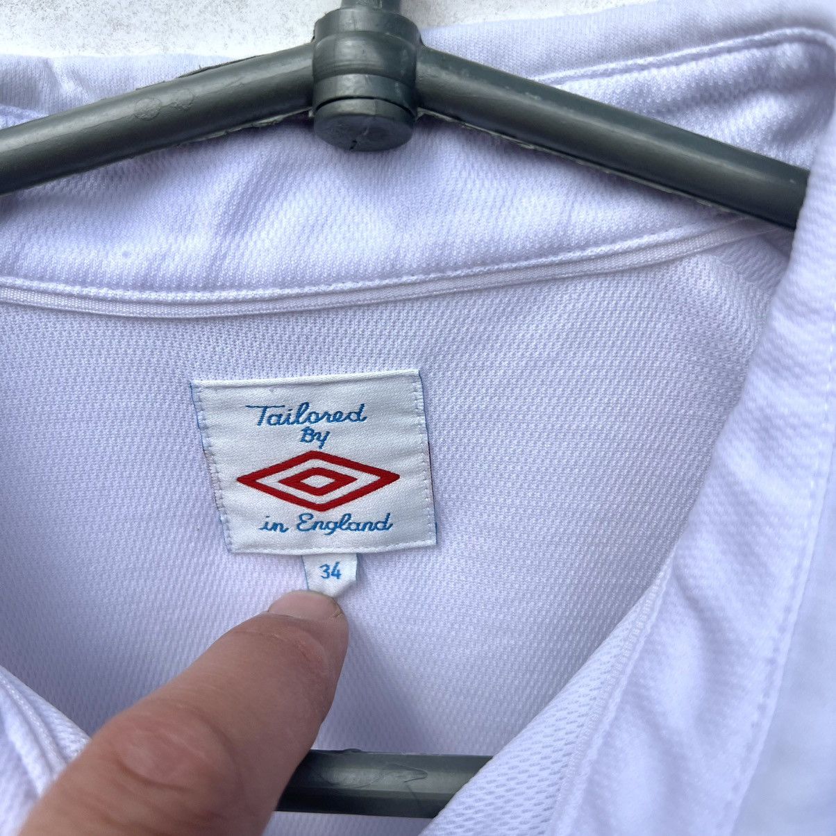 Umbro England 2009 - 2010 home football soccer shirt jersey Umbro Size US S / EU 44-46 / 1 - 5 Thumbnail