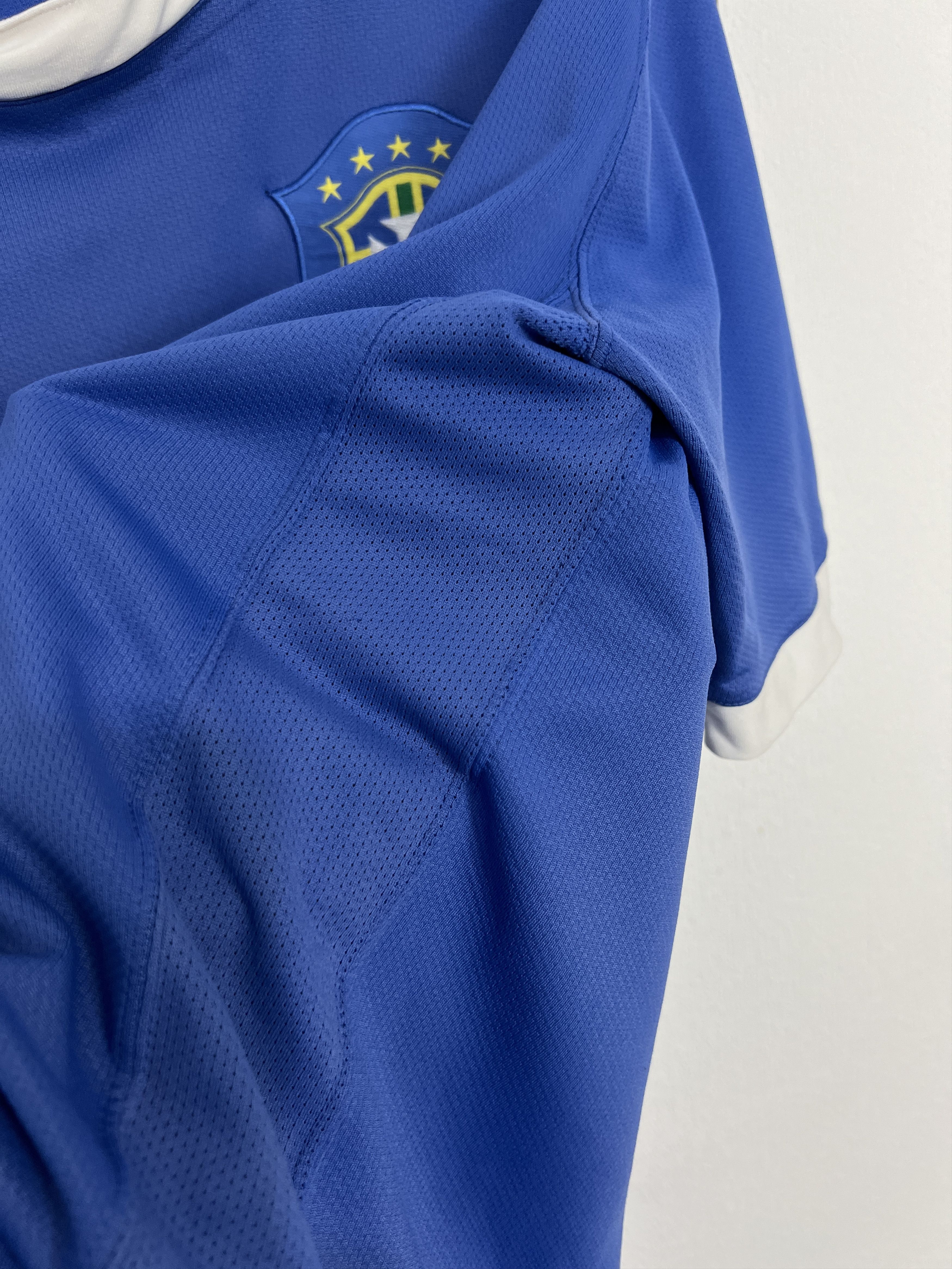 Nike Brazil Away football shirt 2006 Soccer Blue Jersey Mens Size US L / EU 52-54 / 3 - 6 Thumbnail
