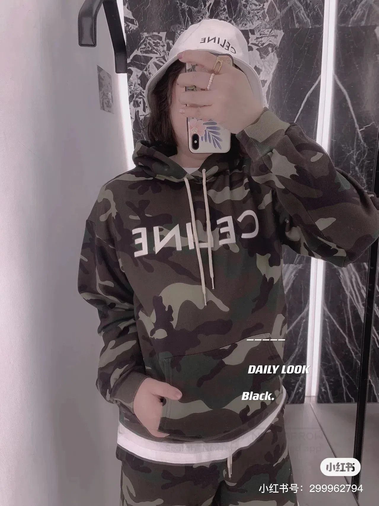Celine Celine Camouflage Hoodie. Size XS / US 0-2 / IT 36-38 - 7 Thumbnail