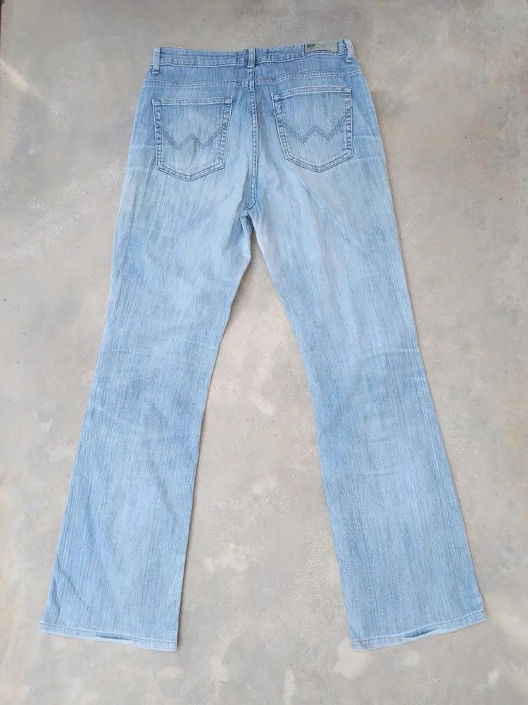 Japanese Brand Vintage Edwin Boot Cut Distressed Jeans 31x32 Size US 31 - 2 Thumbnail
