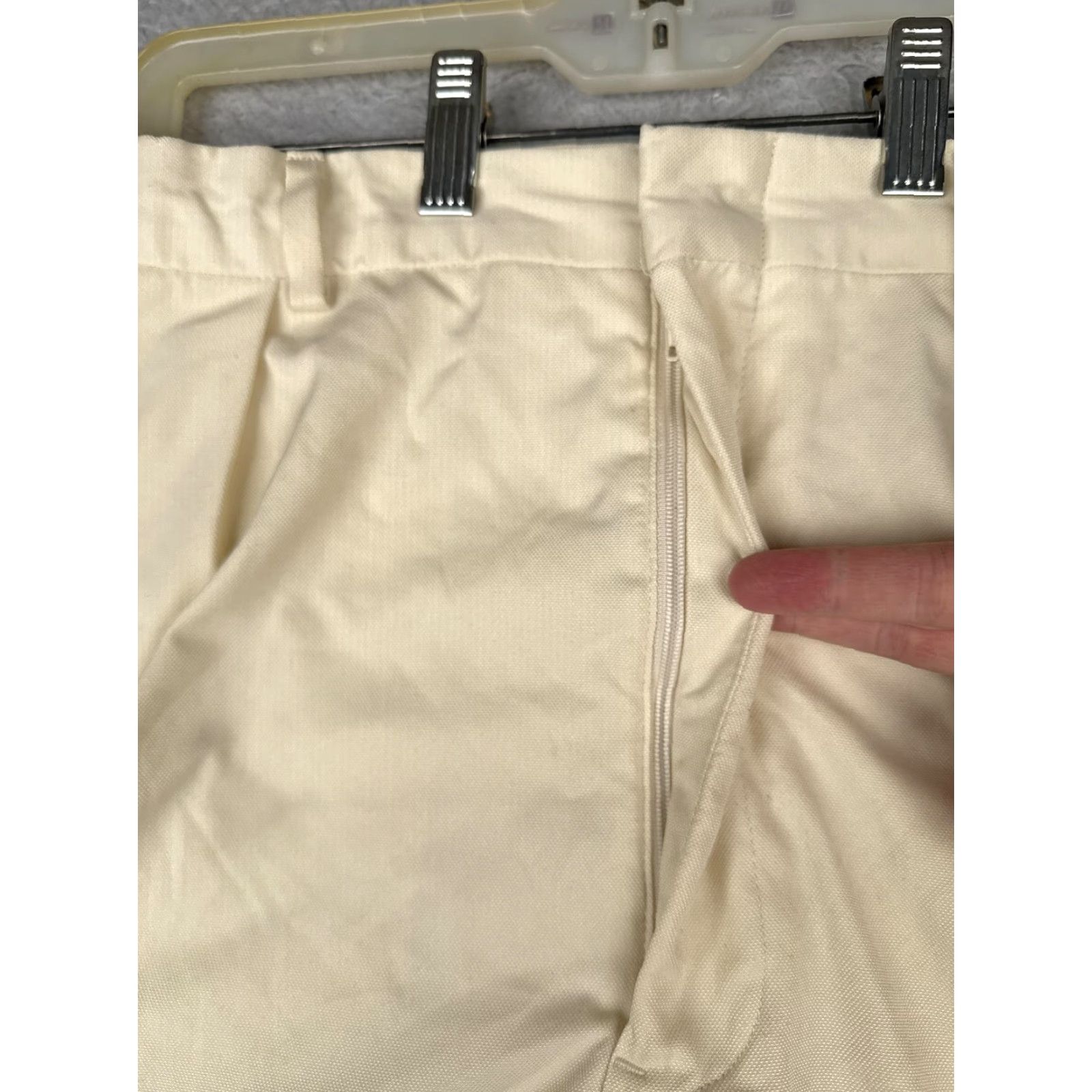 Polo Ralph Lauren Polo Ralph Lauren Polo Golf Shorts Mens 34 Beige Pleated Front Golf Polyester Dress Size US S / EU 44-46 / 1 - 6 Thumbnail