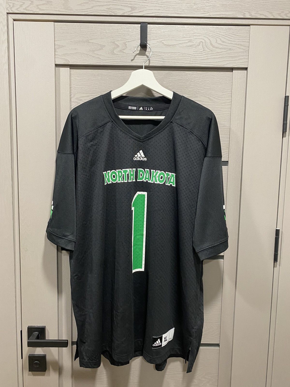 Adidas Adidas North Dakota #1 Hockey Jersey Size US XL / EU 56 / 4 - 1 Thumbnail