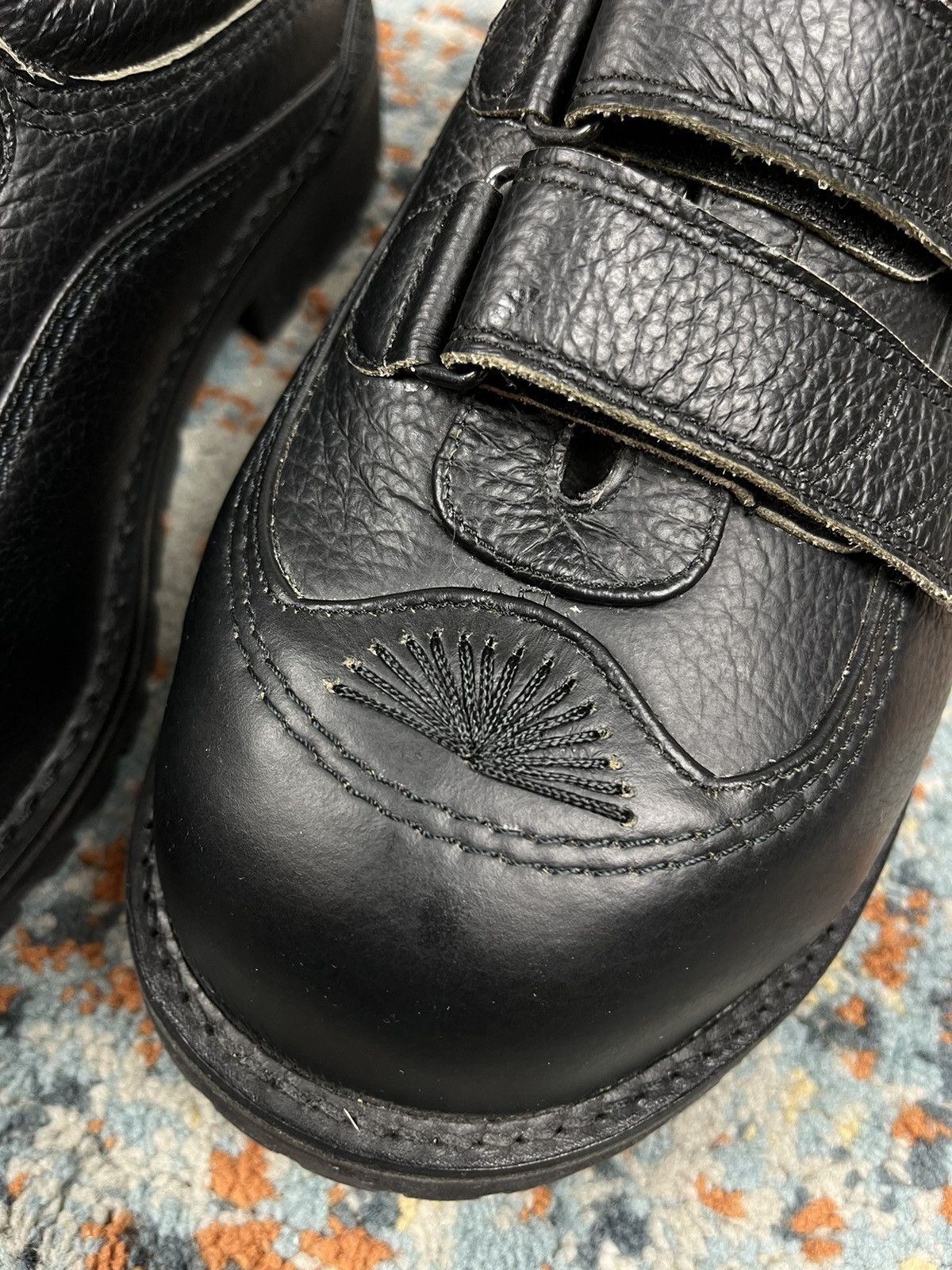 Vintage Vintage y2k Huge Oversized low top boots real leather crazy Size US 7 / EU 40 - 15 Thumbnail