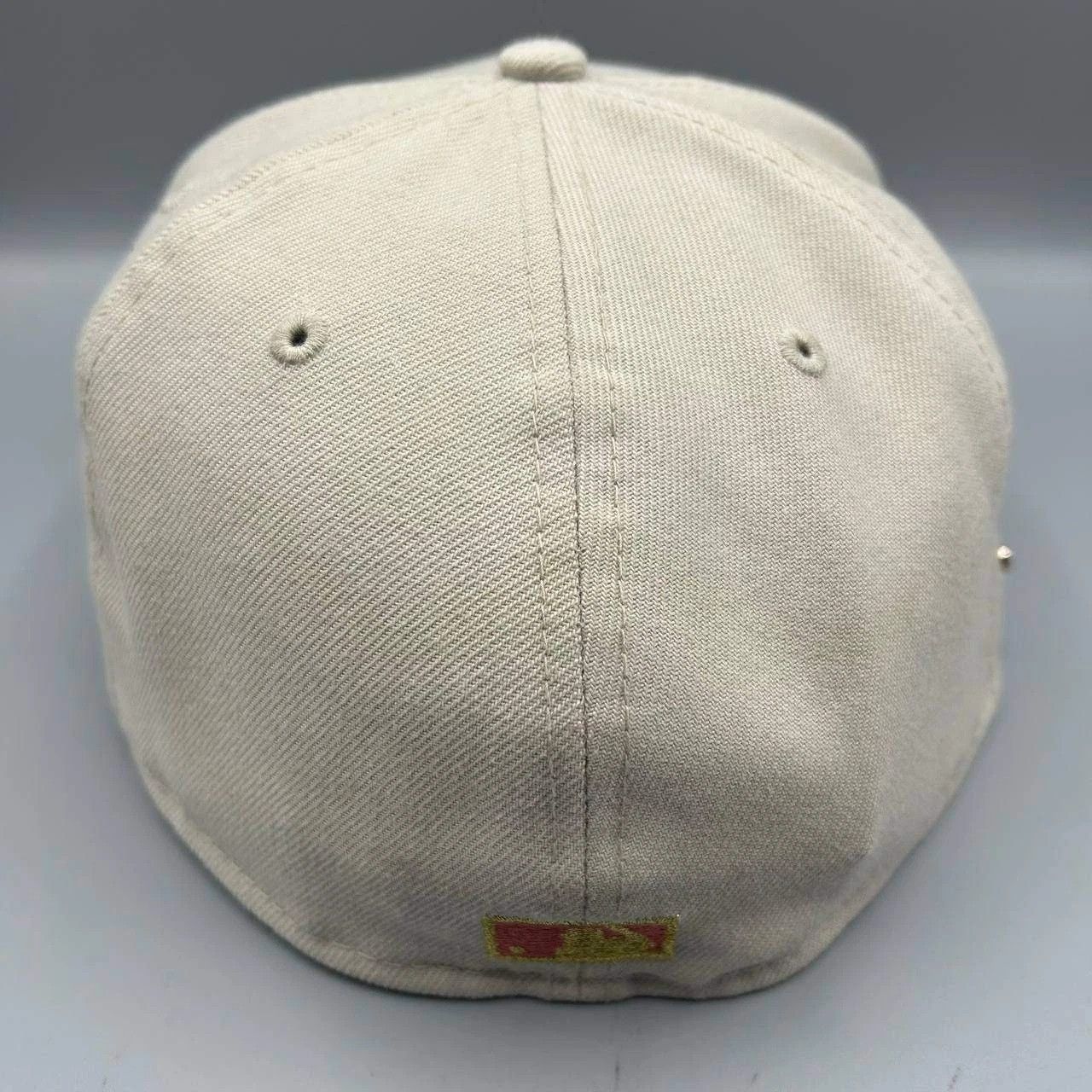 New Era Seattle Mariners Hat Men 7 1/2 Beige Pink MLB Fitted Cap Size ONE SIZE - 8 Thumbnail