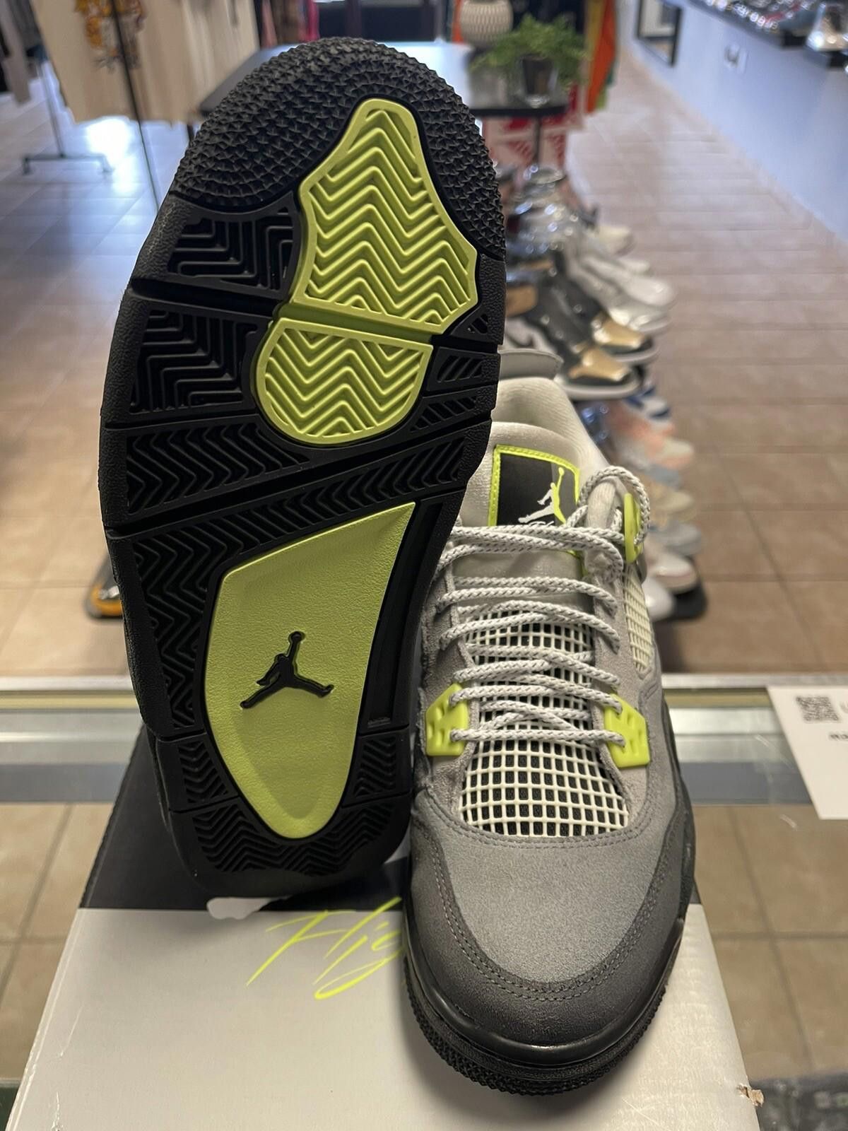 Jordan Brand Jordan 4 Retro SE 95 Neon 2020 Size 7y/8.5w Volt CT5343-007 Size US 7 / EU 40 - 8 Thumbnail