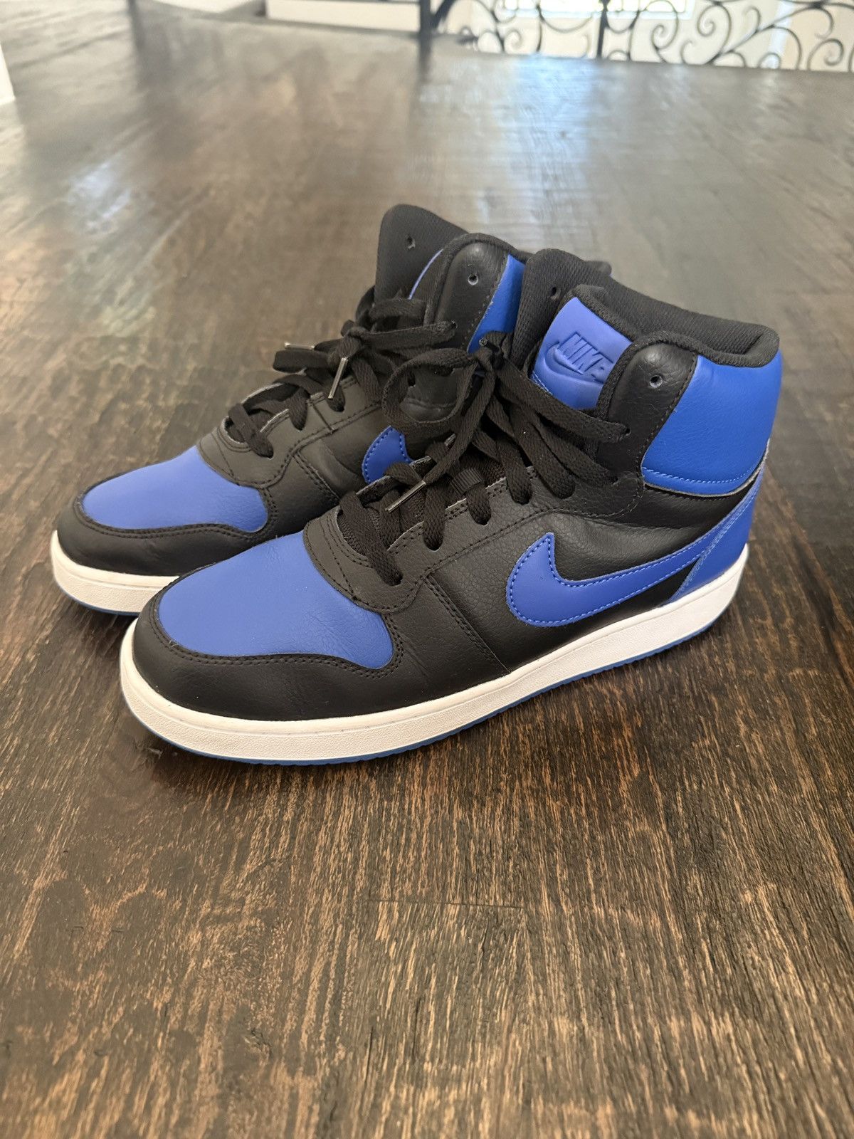 Jordan Brand Jordan 1 Mid Top Black Royal Size US 10.5 / EU 43-44 - 1 Thumbnail