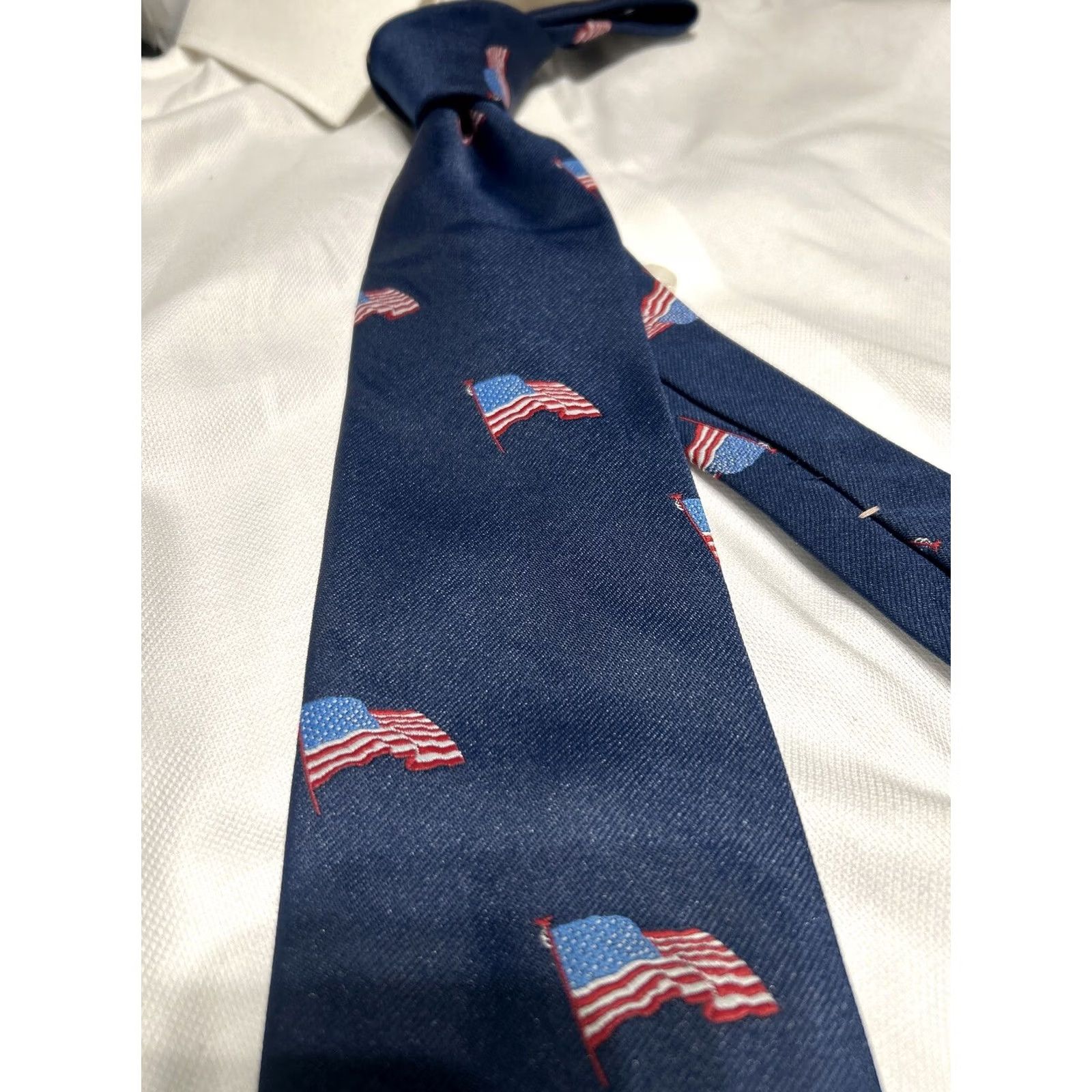 Vintage VINTAGE Tie USA Bicentennial 4"w American Flags Design Navy blue 60" Men Tie Size ONE SIZE - 7 Thumbnail