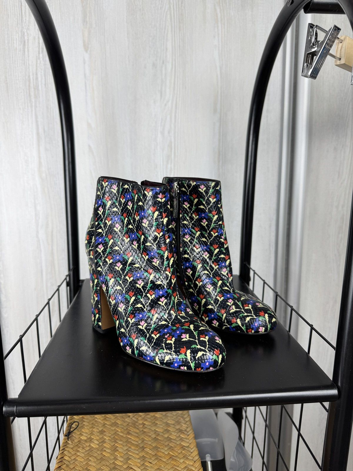 Marc Jacobs Marc Jacobs Cora Snake Floral Ankle Boots Size 36 (US6) Size US 6 / IT 36 - 4 Thumbnail