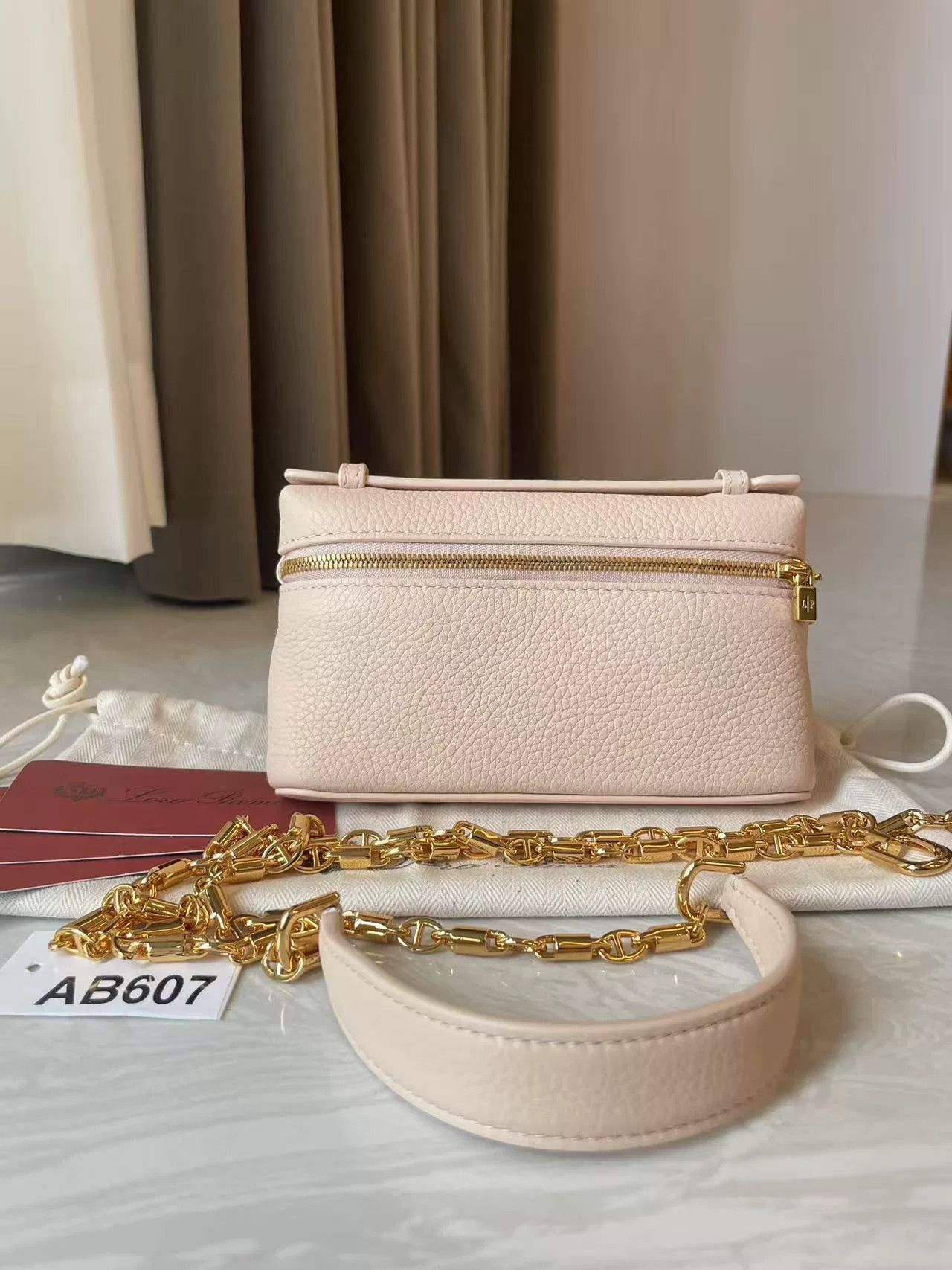 Loro Piana Pre-loved Bag Very good condition Size ONE SIZE - 1 Preview