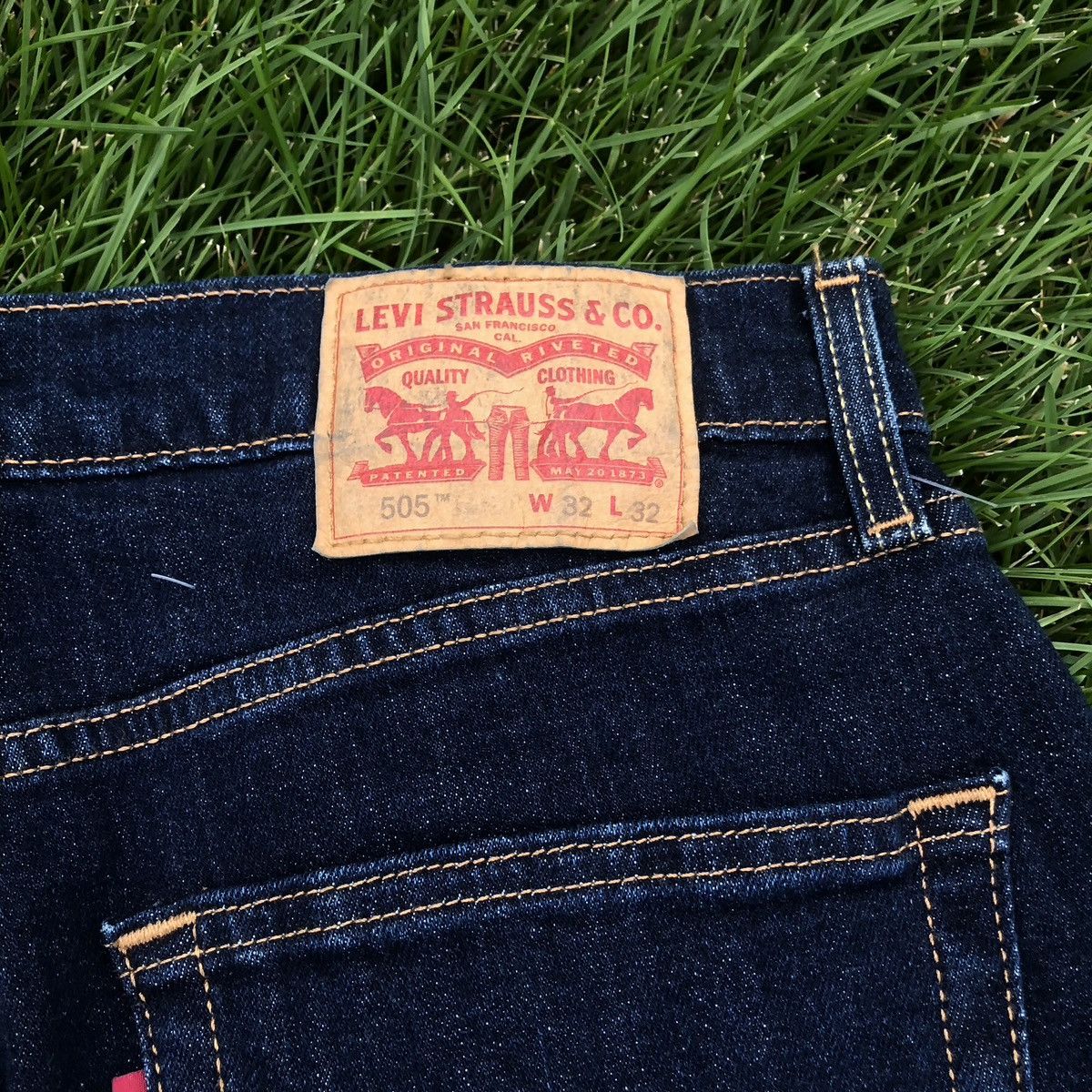 Levi's × Levi's Vintage Clothing Levi’s 505 denim jeans Size US 32 / EU 48 - 3 Thumbnail