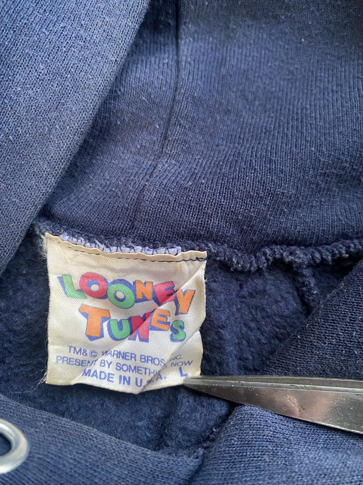 Warner Bros Vintage 1992 Looney Tunes Bugs Bunny Sweater Hoodie Size US L / EU 52-54 / 3 - 3 Thumbnail