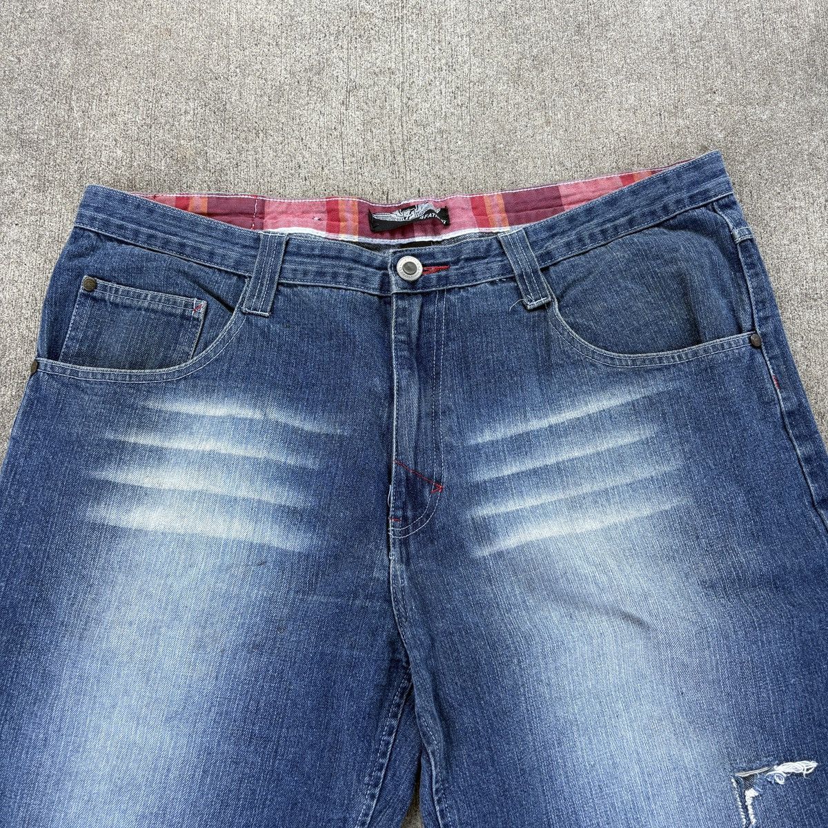 Other Y2K 4fatherz plaid baggy fit light wash faded denim jorts Size US 40 / EU 56 - 4 Thumbnail