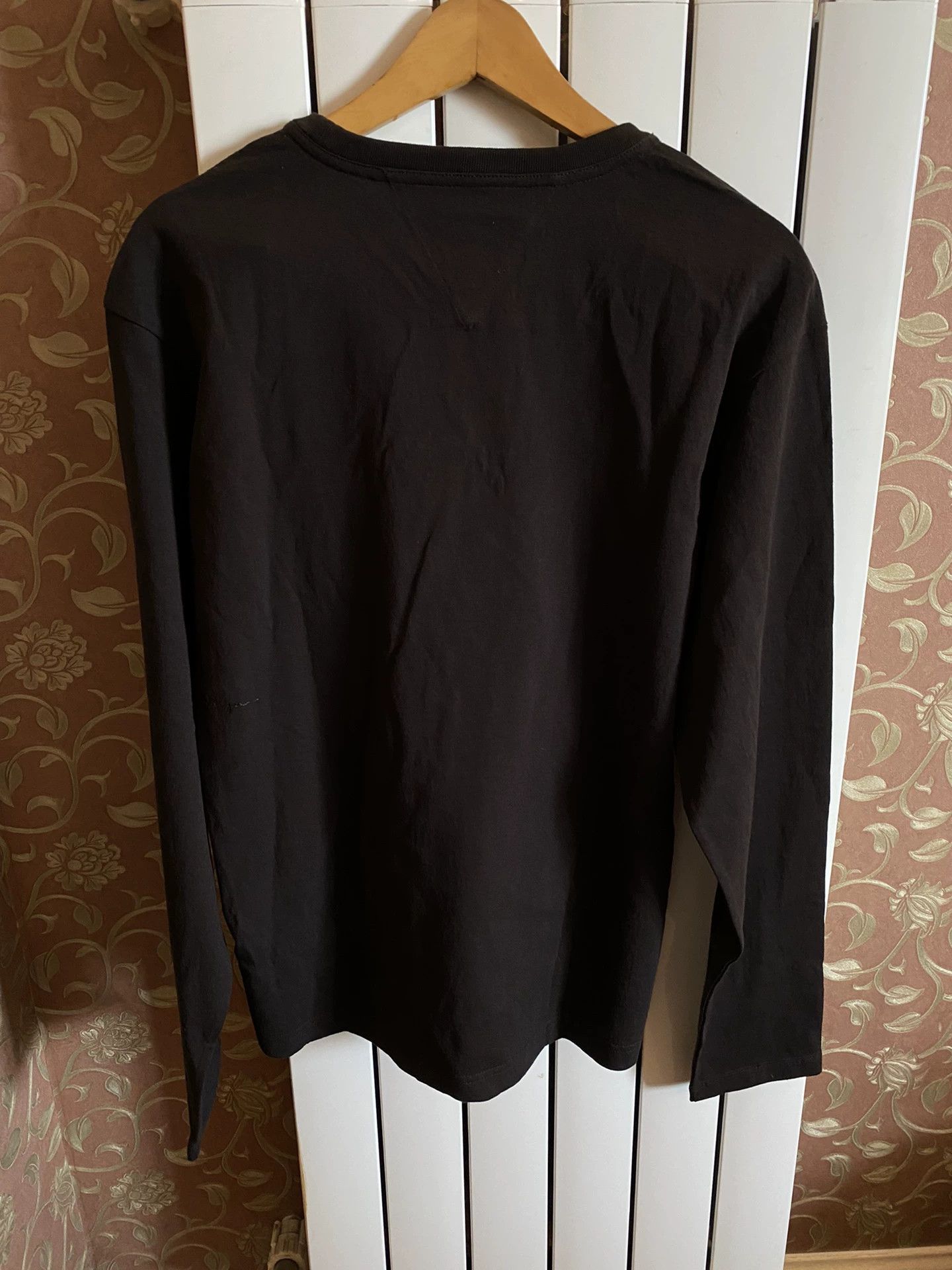 Bottega Veneta Bottega Veneta Italian Long Sleeve Tee Size M NWT Size US M / EU 48-50 / 2 - 3 Thumbnail