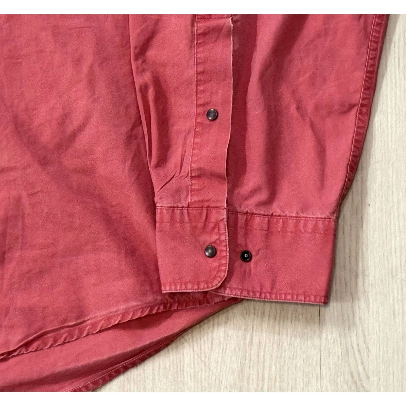 Banana Republic VINTAGE Banana Republic x Triple Z Threadz Laser Cat Snap Shirt XL Salmon Men Button-Up Knit Shirt Size US XL / EU 56 / 4 - 5 Thumbnail