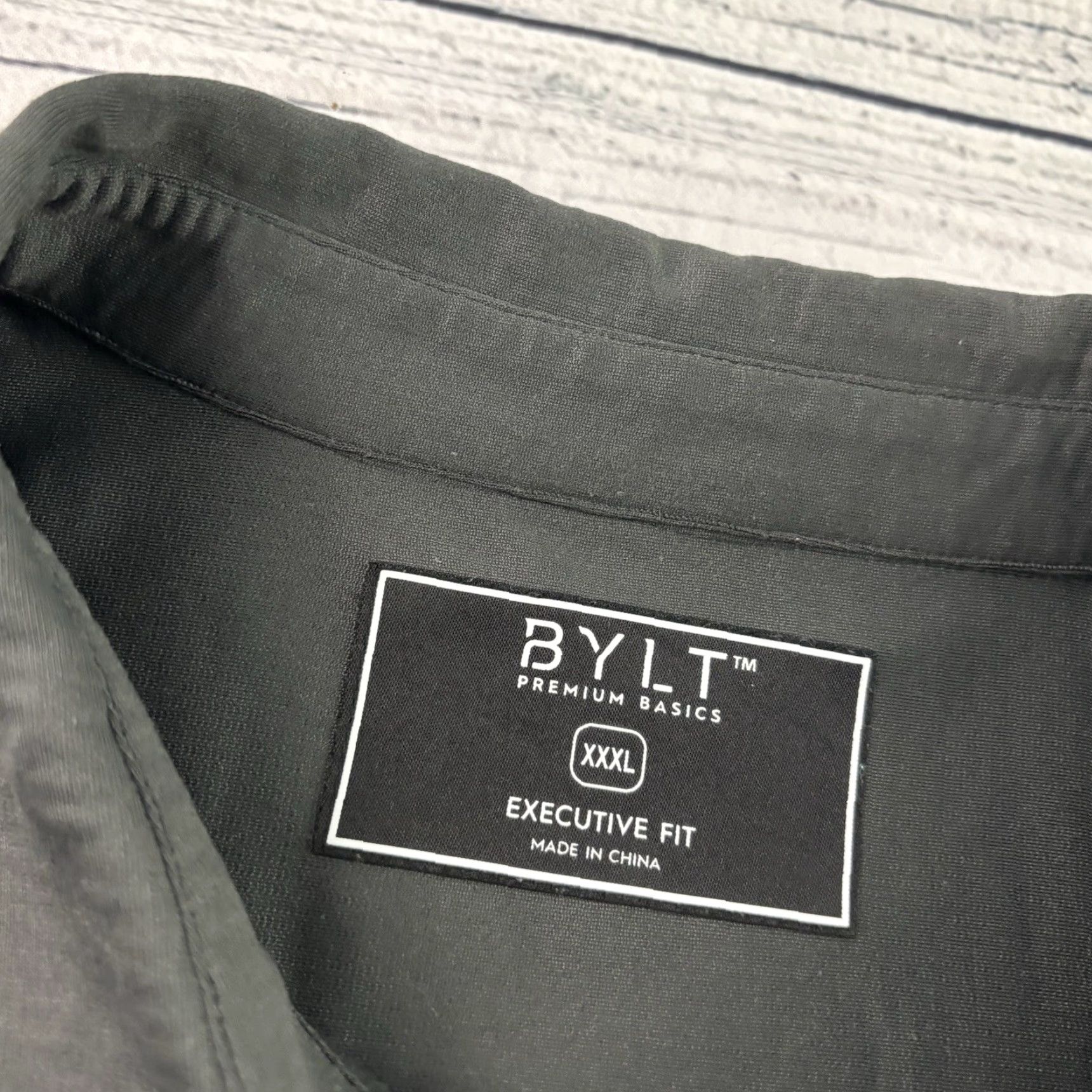 Vintage BYLT Executive Fit Short Sleeve Button Front Shirt Men 3XL Gray Size US XXL / EU 58 / 5 - 2 Thumbnail