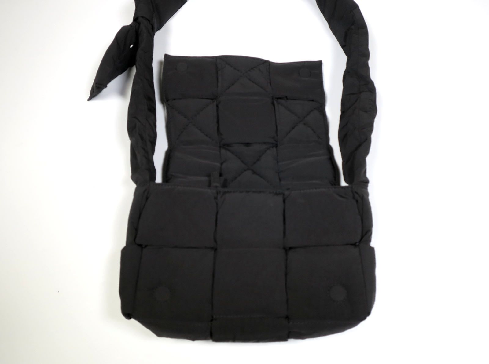 Bottega Veneta Bottega Veneta 'Small' Tech Cassette Cross Body Bag. Size ONE SIZE - 4 Thumbnail