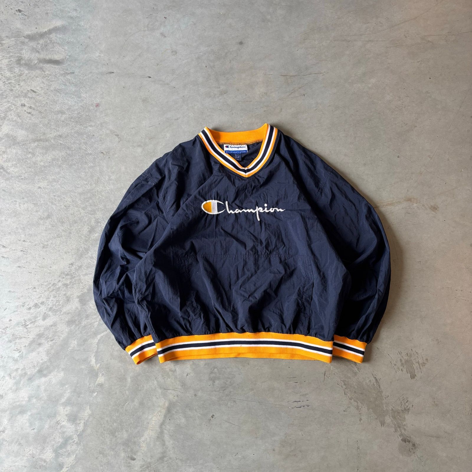 Champion vintage champion embroidered pullover windbreaker Size US XL / EU 56 / 4 - 1 Thumbnail