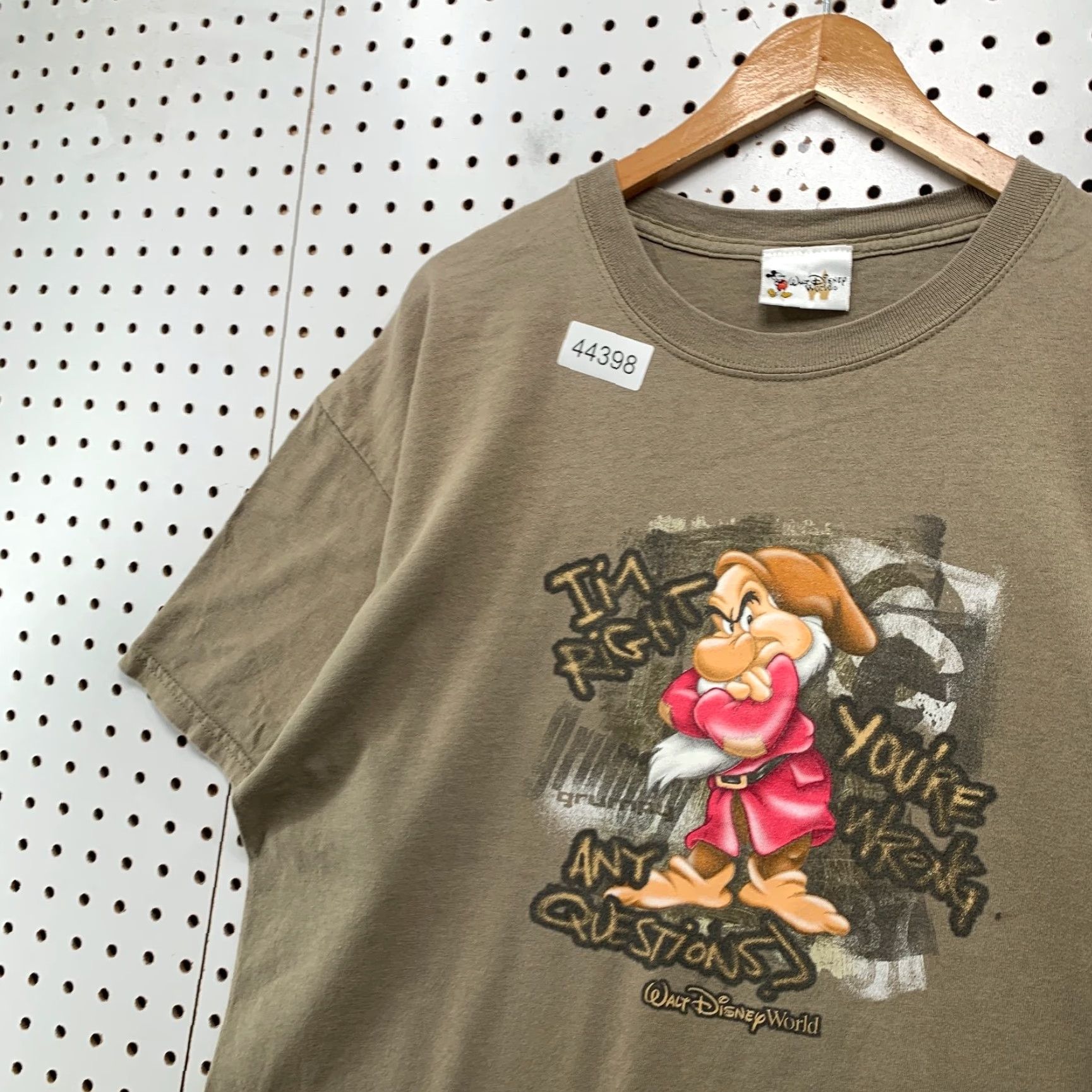 Disney VINTAGE Disney Shirt Mens L Brown Grumpy Dwarves Im Right Your Wrong Humor Adult Large Brown Cartoon Funny 90s Womens Mens Boys Girls Size US L / EU 52-54 / 3 - 6 Thumbnail
