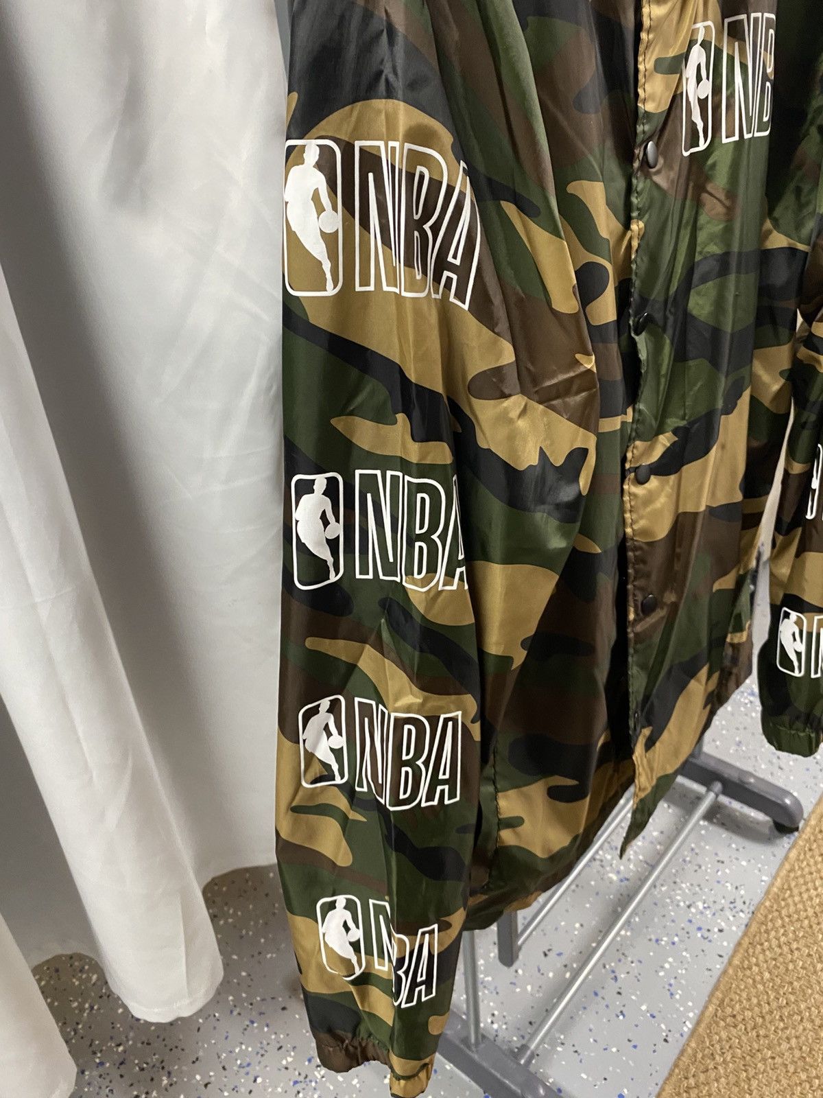 NBA NBA Camo Windbreaker Size US L / EU 52-54 / 3 - 3 Thumbnail