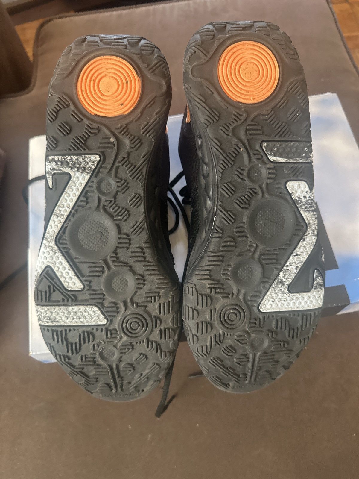 Nike PG 6 Black/Gold Size US 10 / EU 43 - 5 Thumbnail